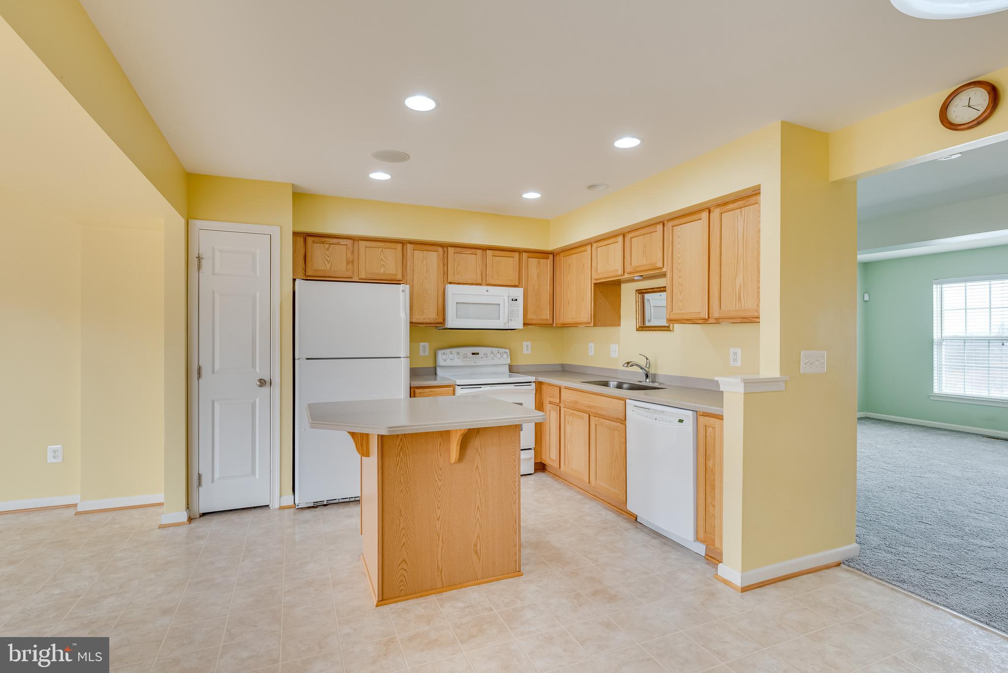 LAKELAND PLACE - Residential