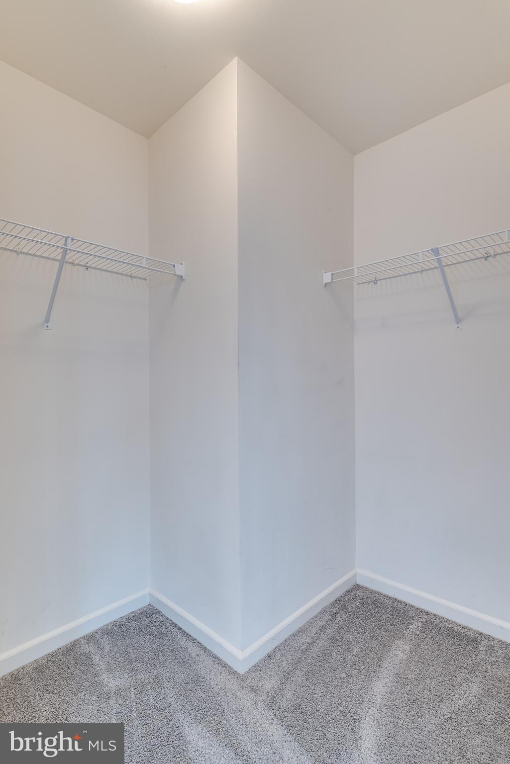 LAKELAND PLACE - Residential