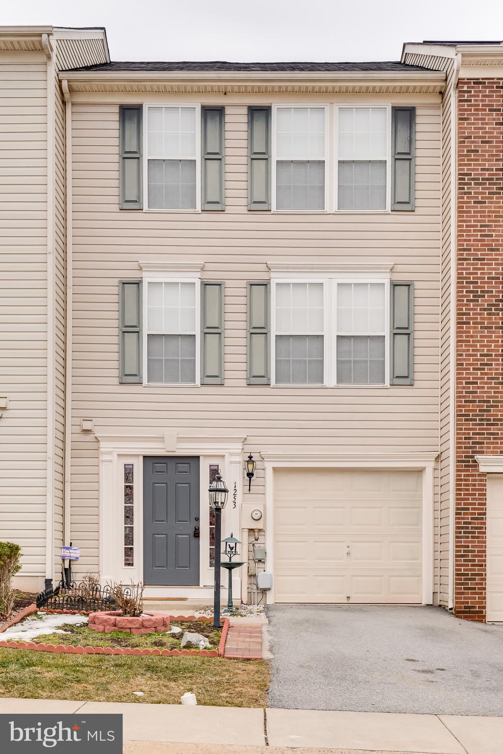 LAKELAND PLACE - Residential