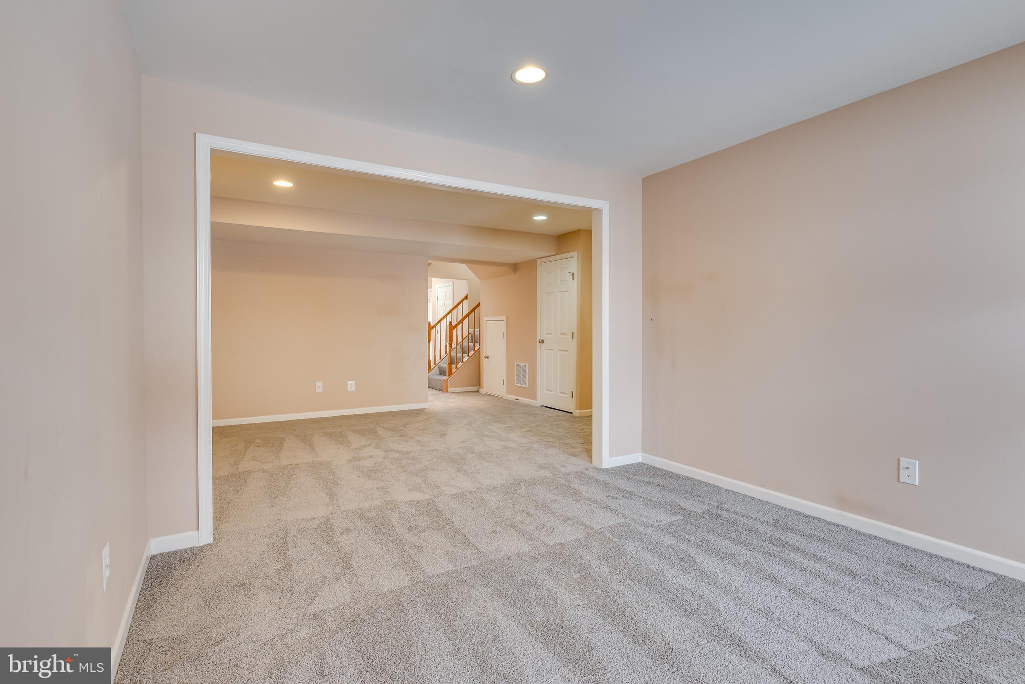 LAKELAND PLACE - Residential