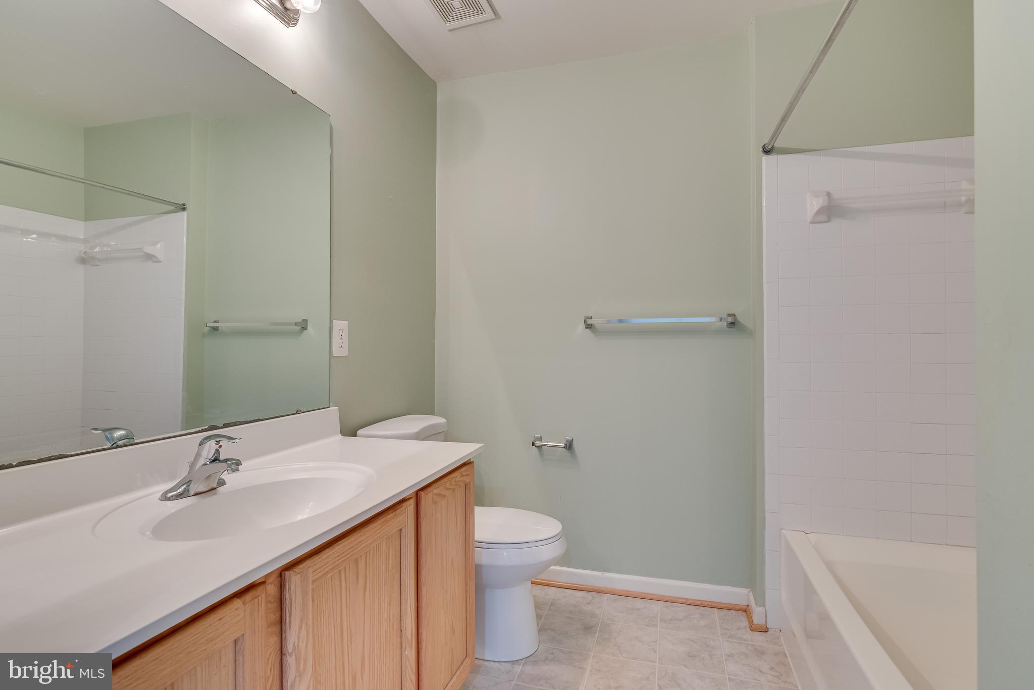 LAKELAND PLACE - Residential