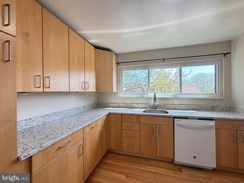 Townhouse For Sale - 1754 Powder Horn Terrace<br/> Prince William County, WOODBRIDGE, VA 22191