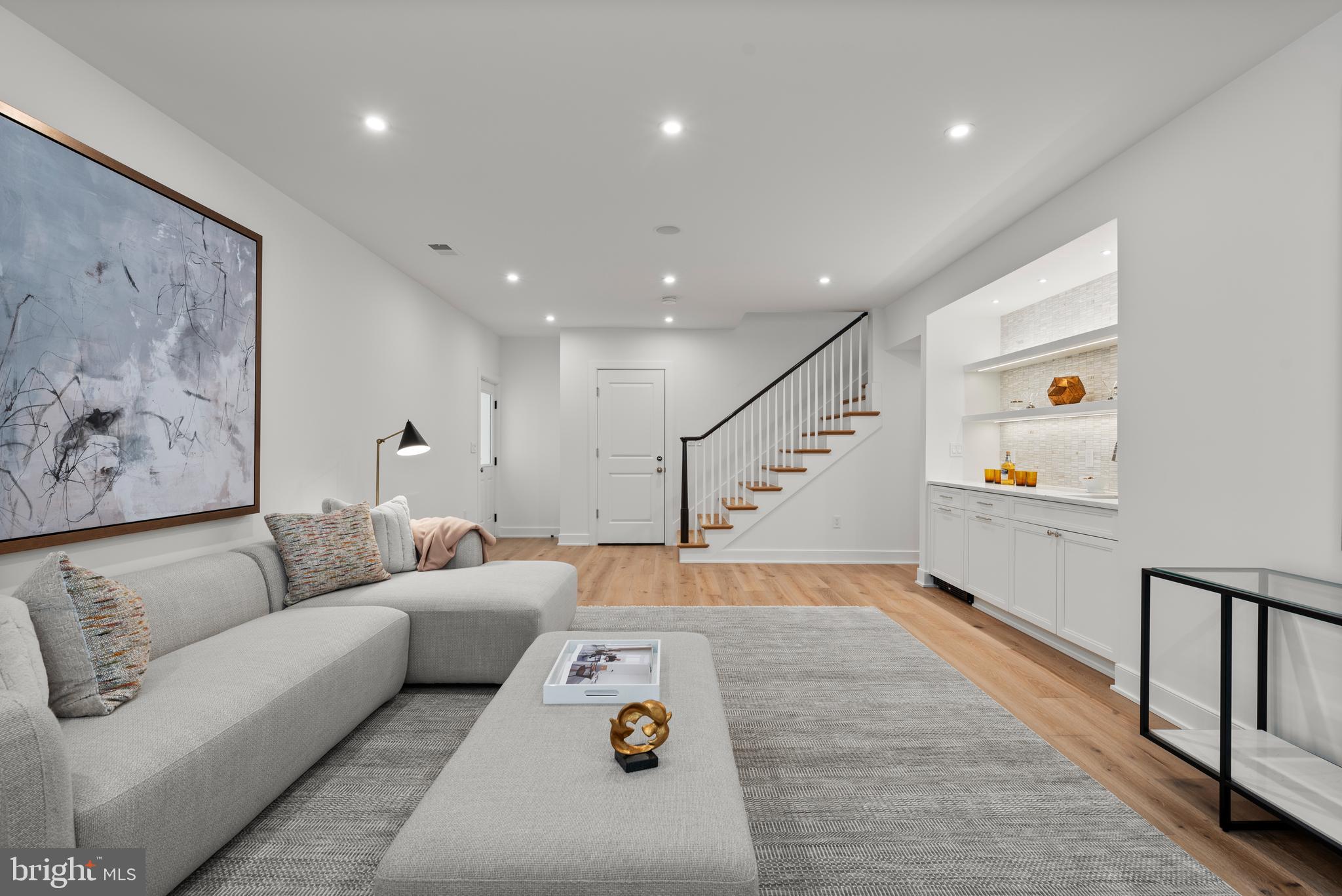 SPRING VALLEY - Residential