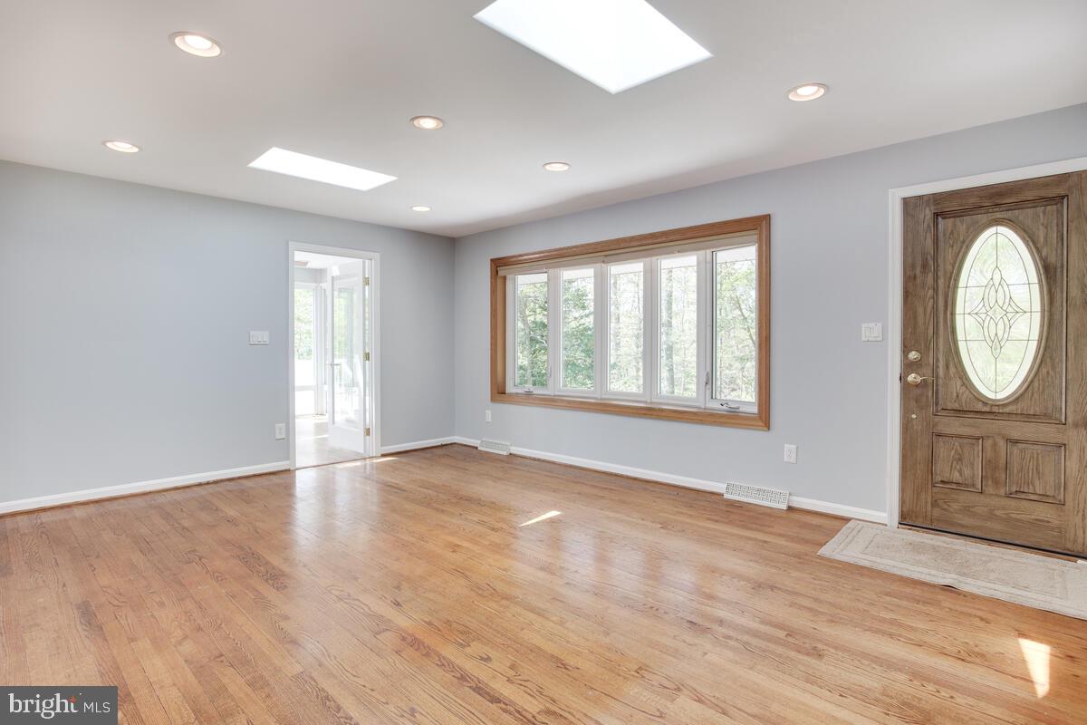 HARBOR HILLS - Residential