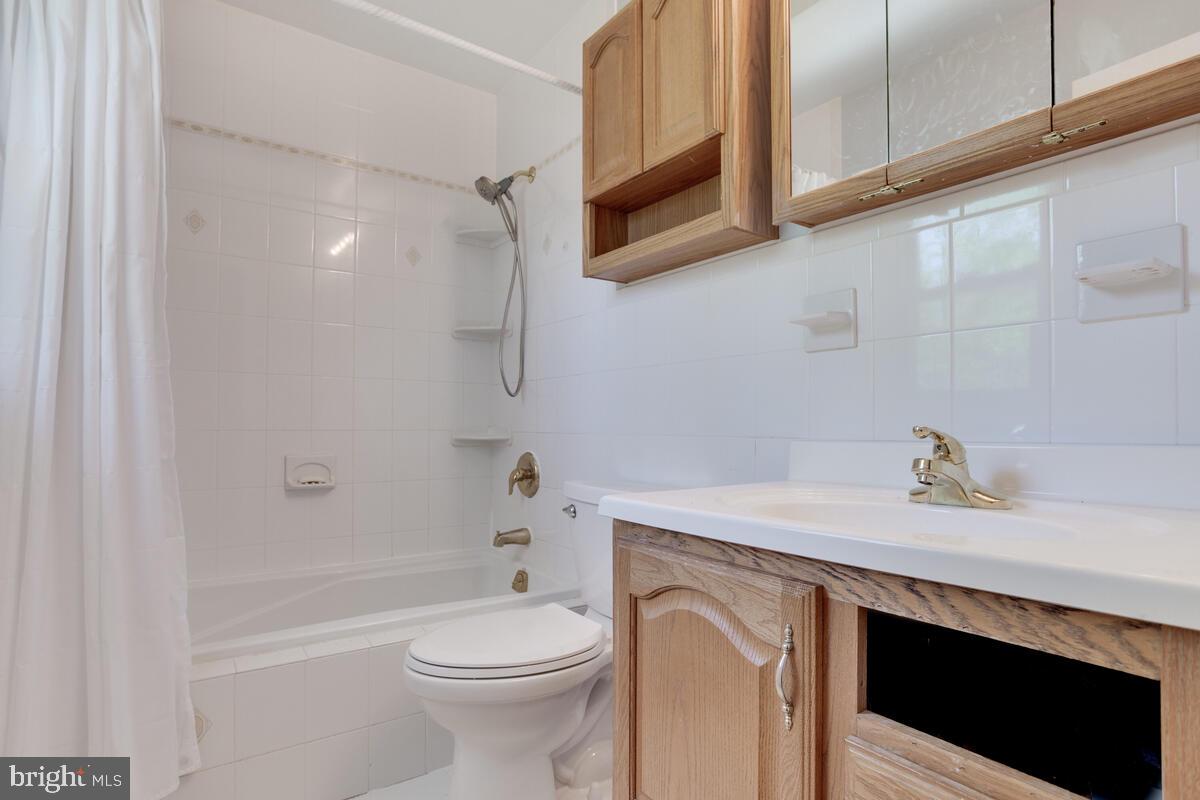 HARBOR HILLS - Residential