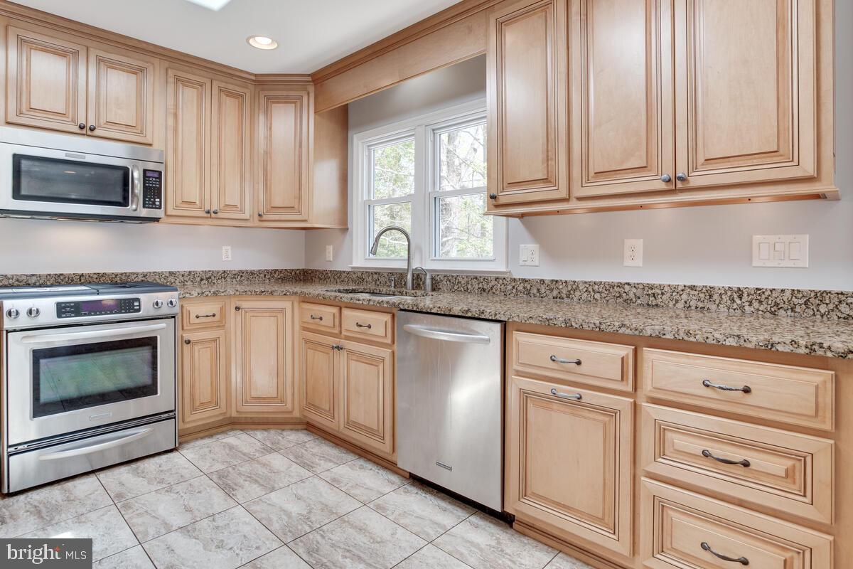 HARBOR HILLS - Residential