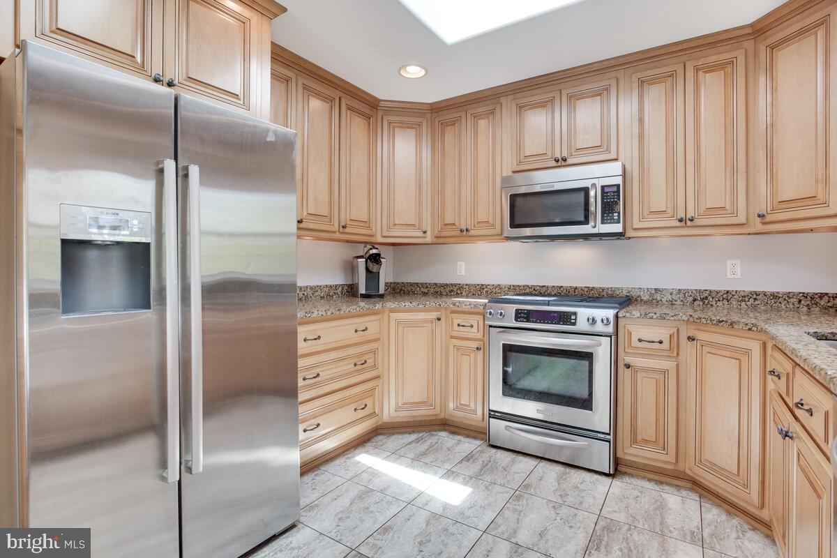 HARBOR HILLS - Residential