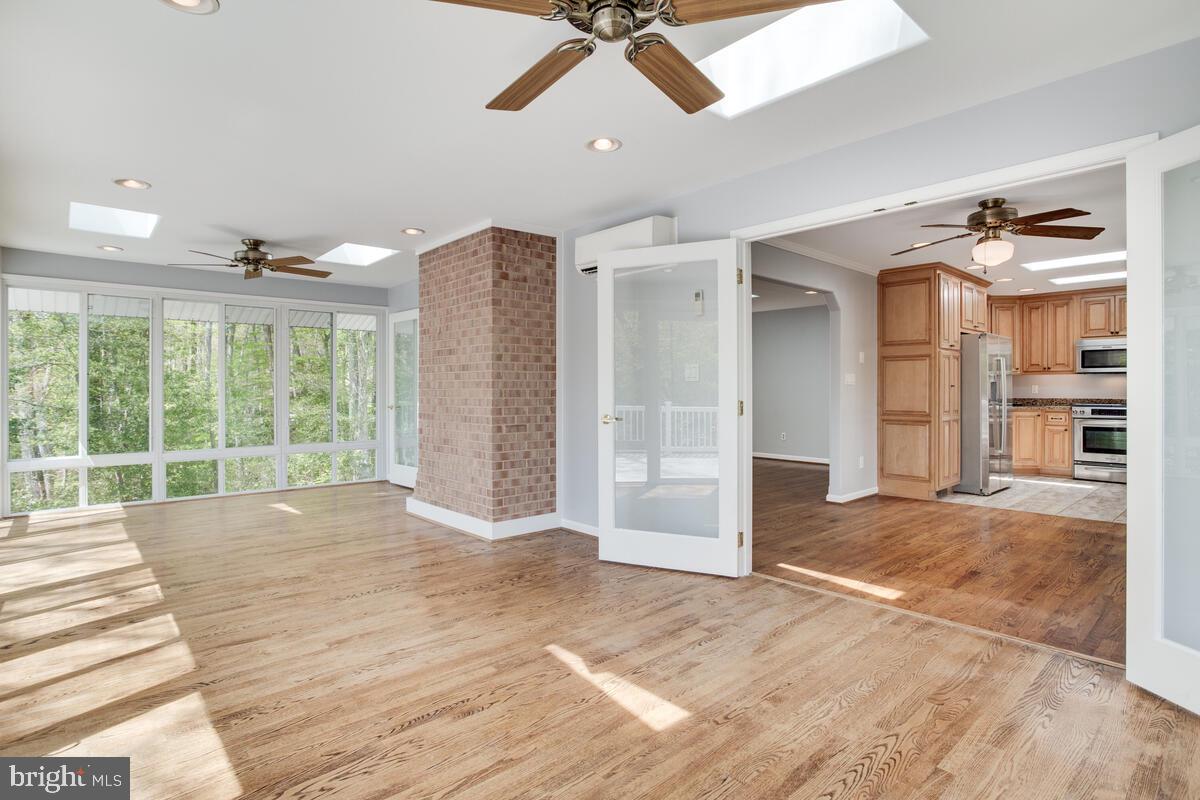 HARBOR HILLS - Residential