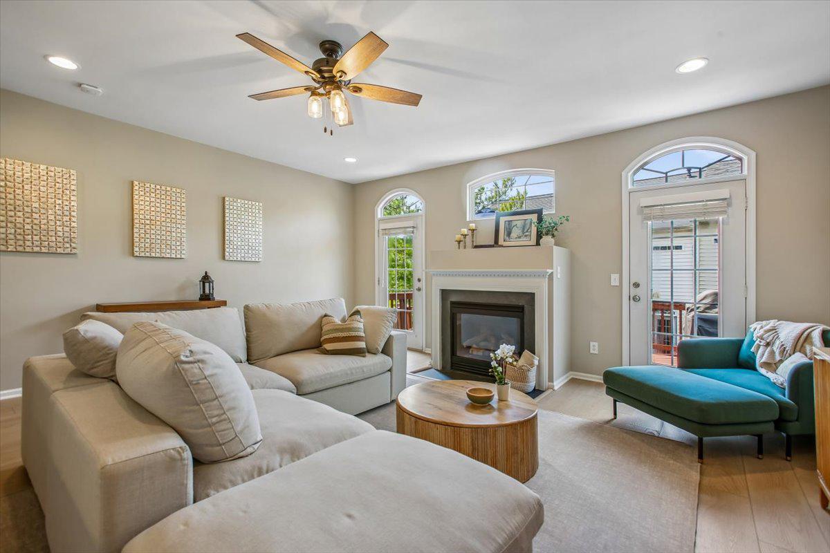 7850 LOCUST LEAF LANE