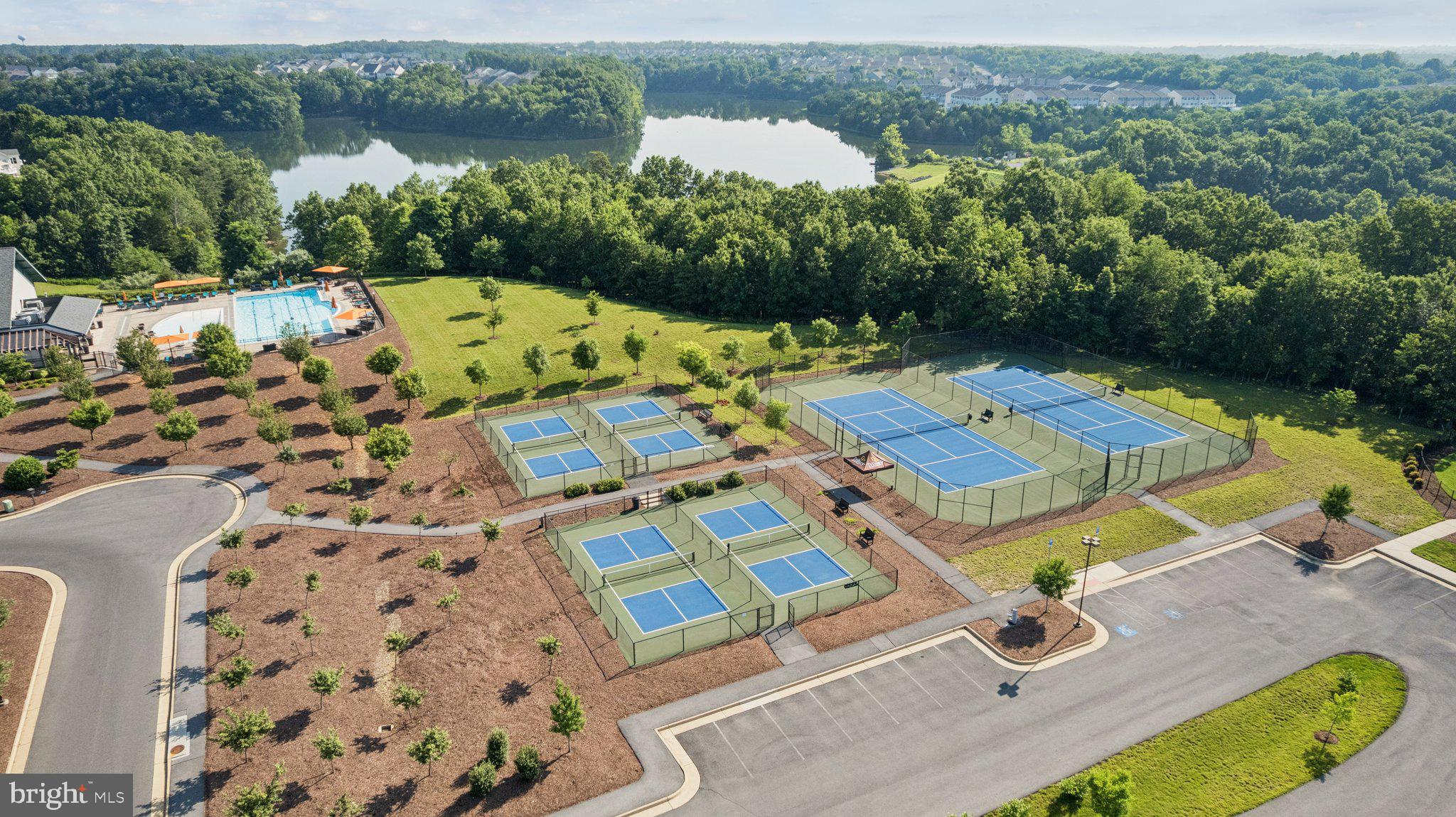 HUCKLEBERRY COURT