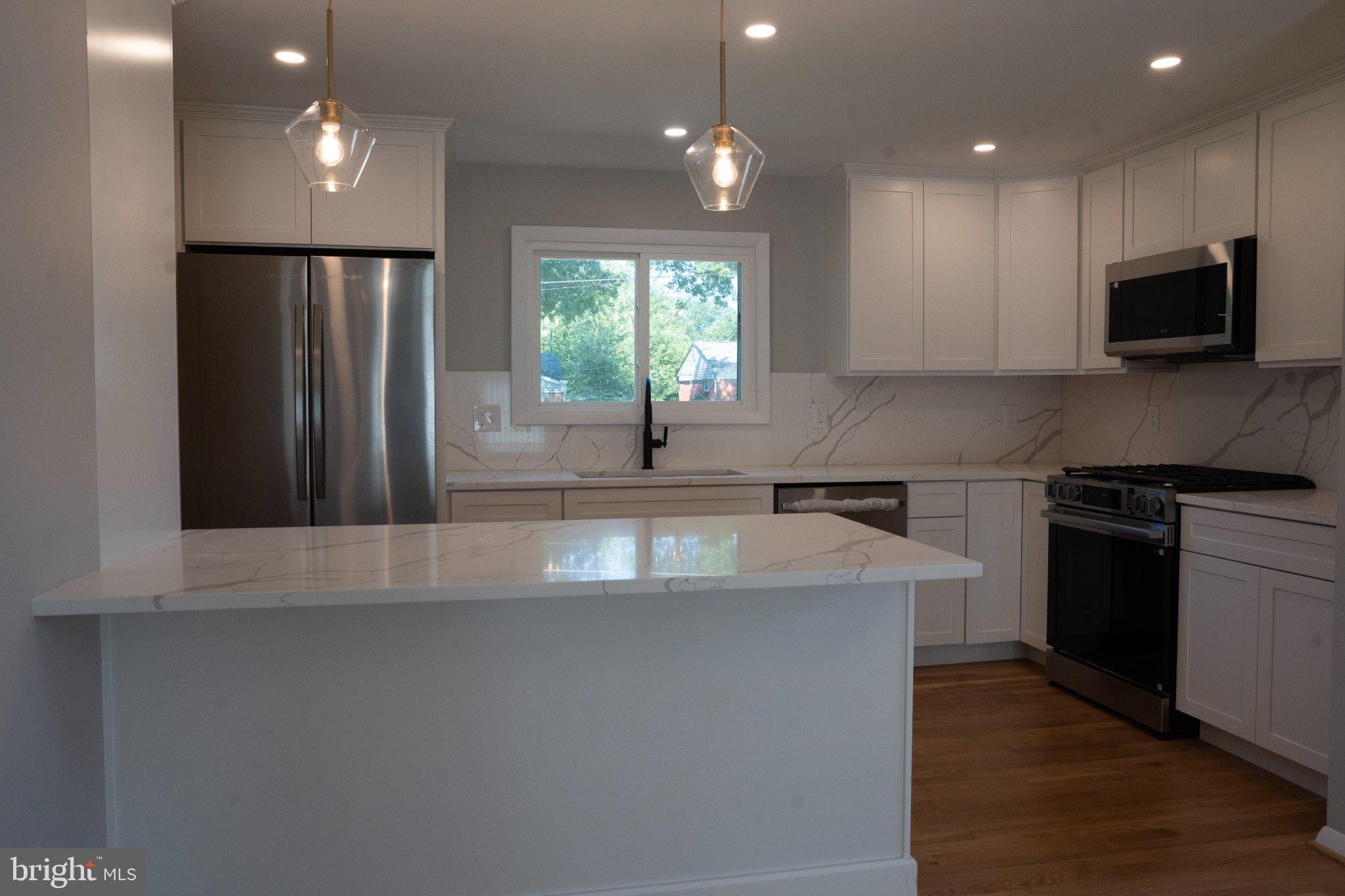14117 LONDON LANE