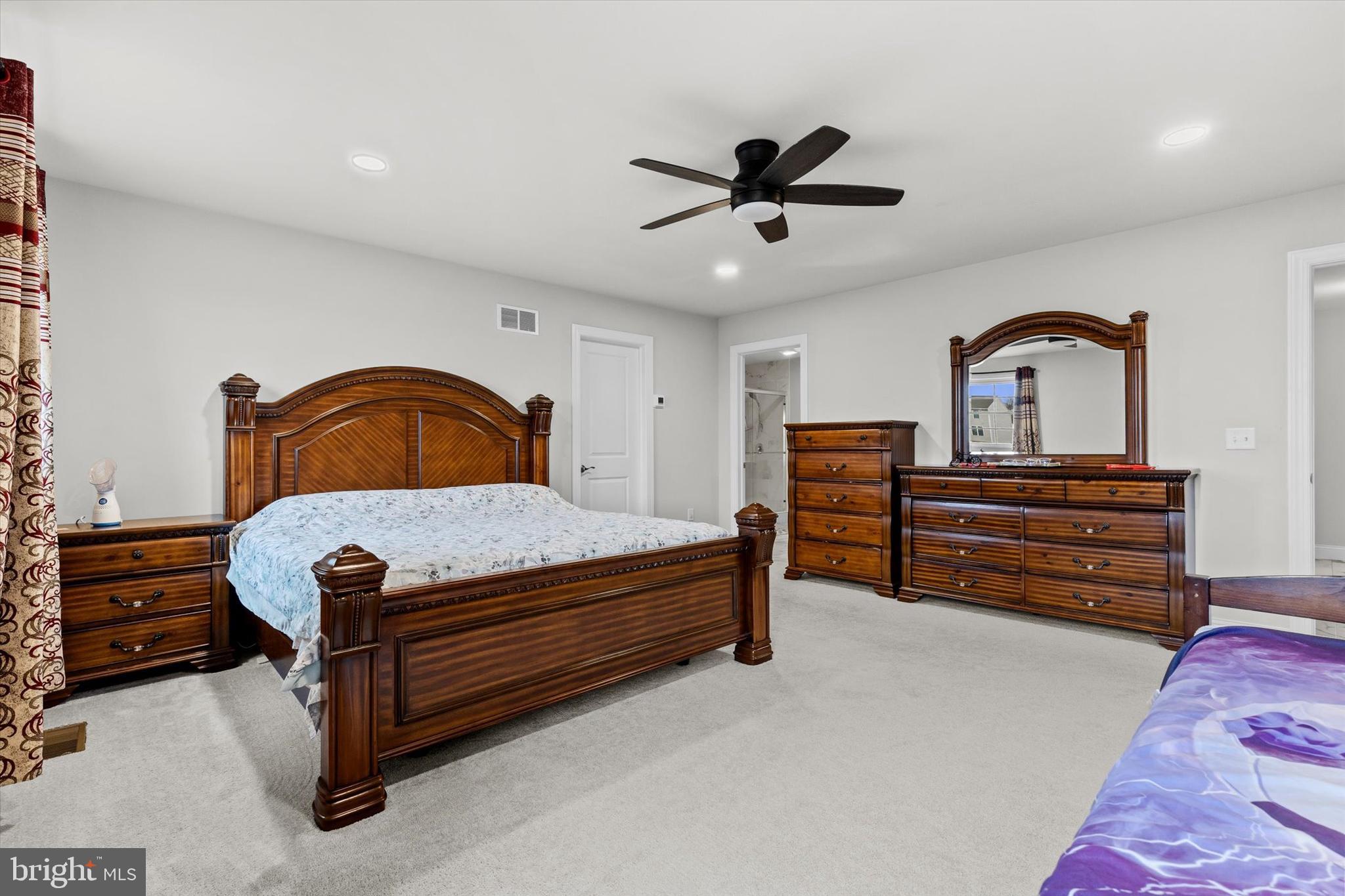 WOODLAND HILLS - Residential