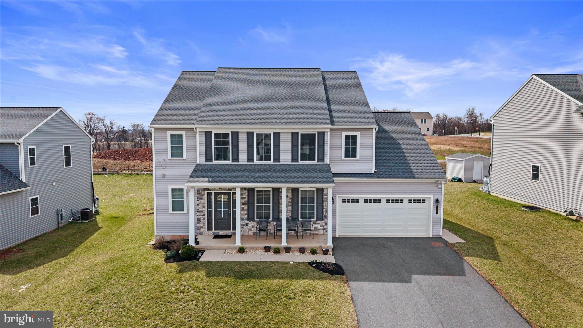 WOODLAND HILLS - Residential