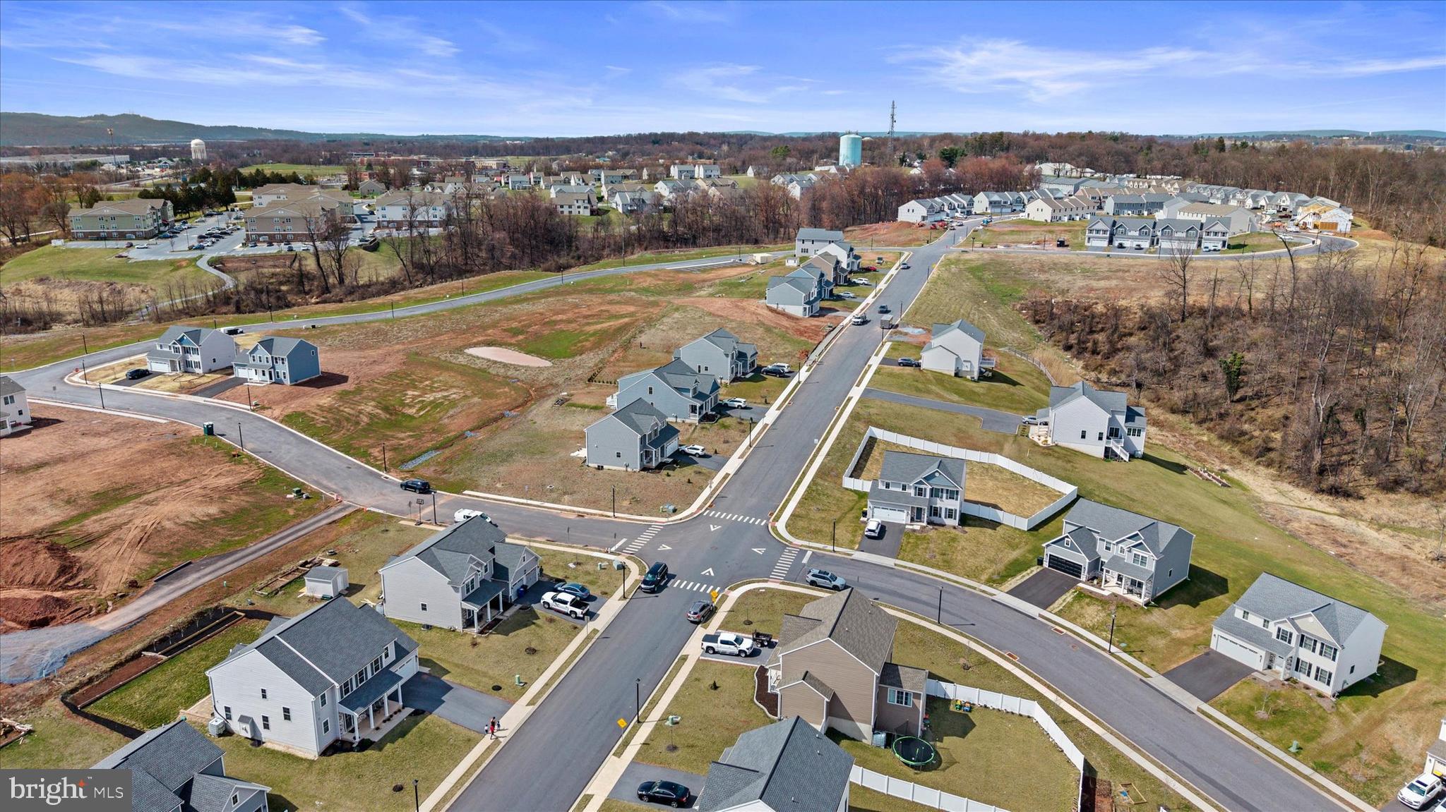 WOODLAND HILLS - Residential