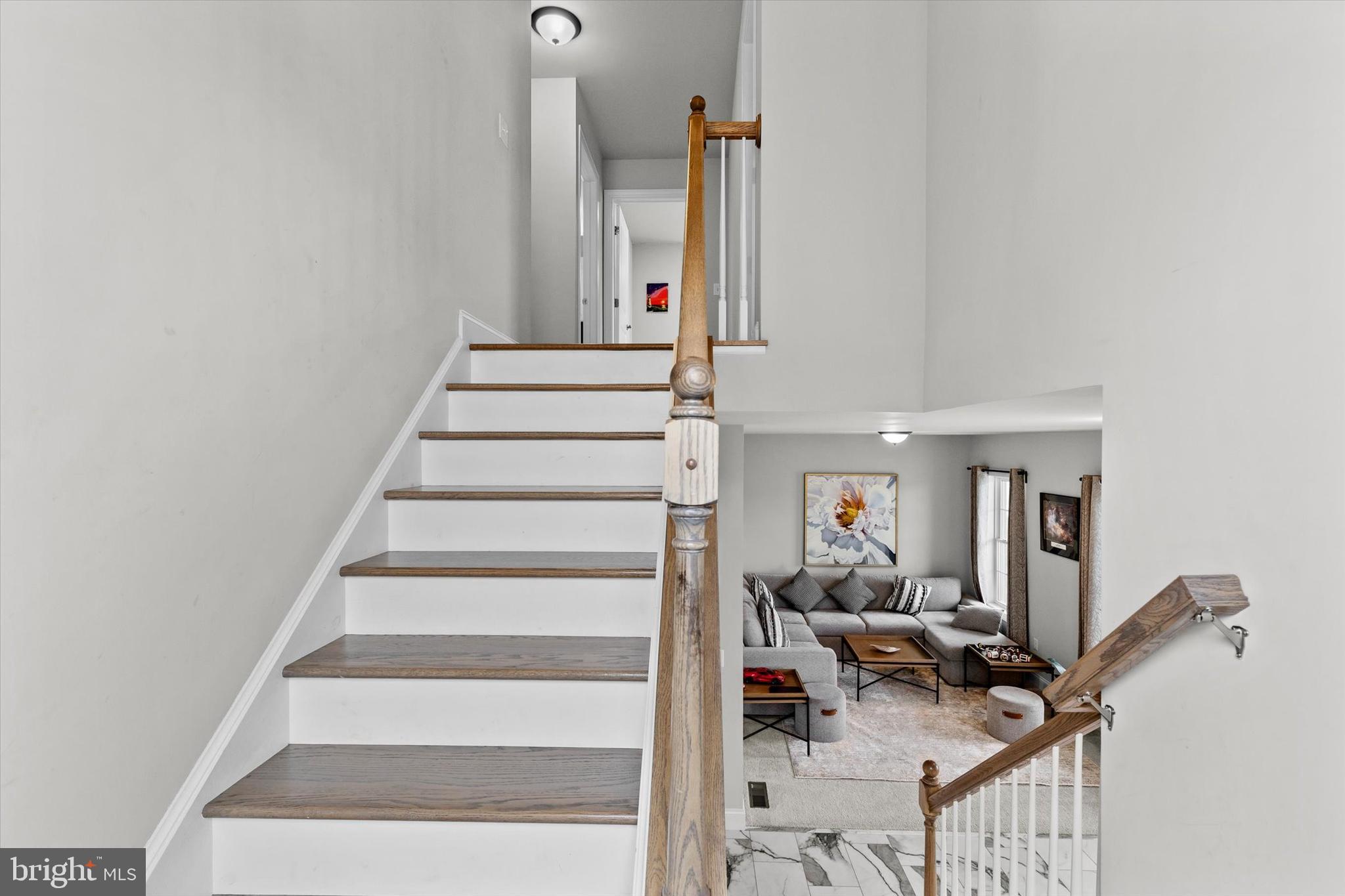 WOODLAND HILLS - Residential