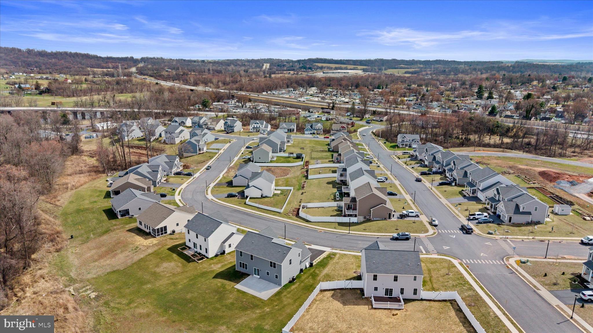 WOODLAND HILLS - Residential