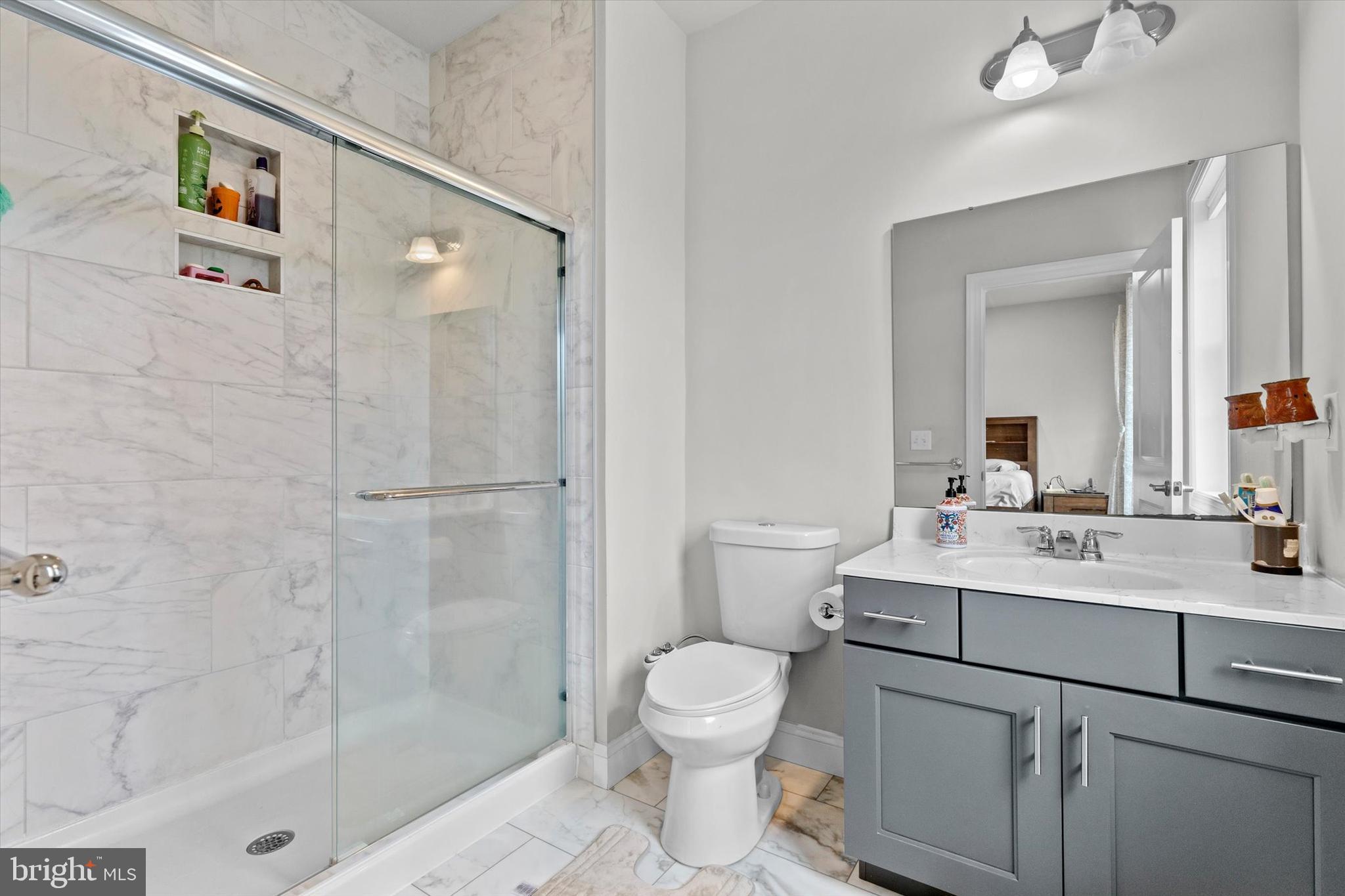 WOODLAND HILLS - Residential