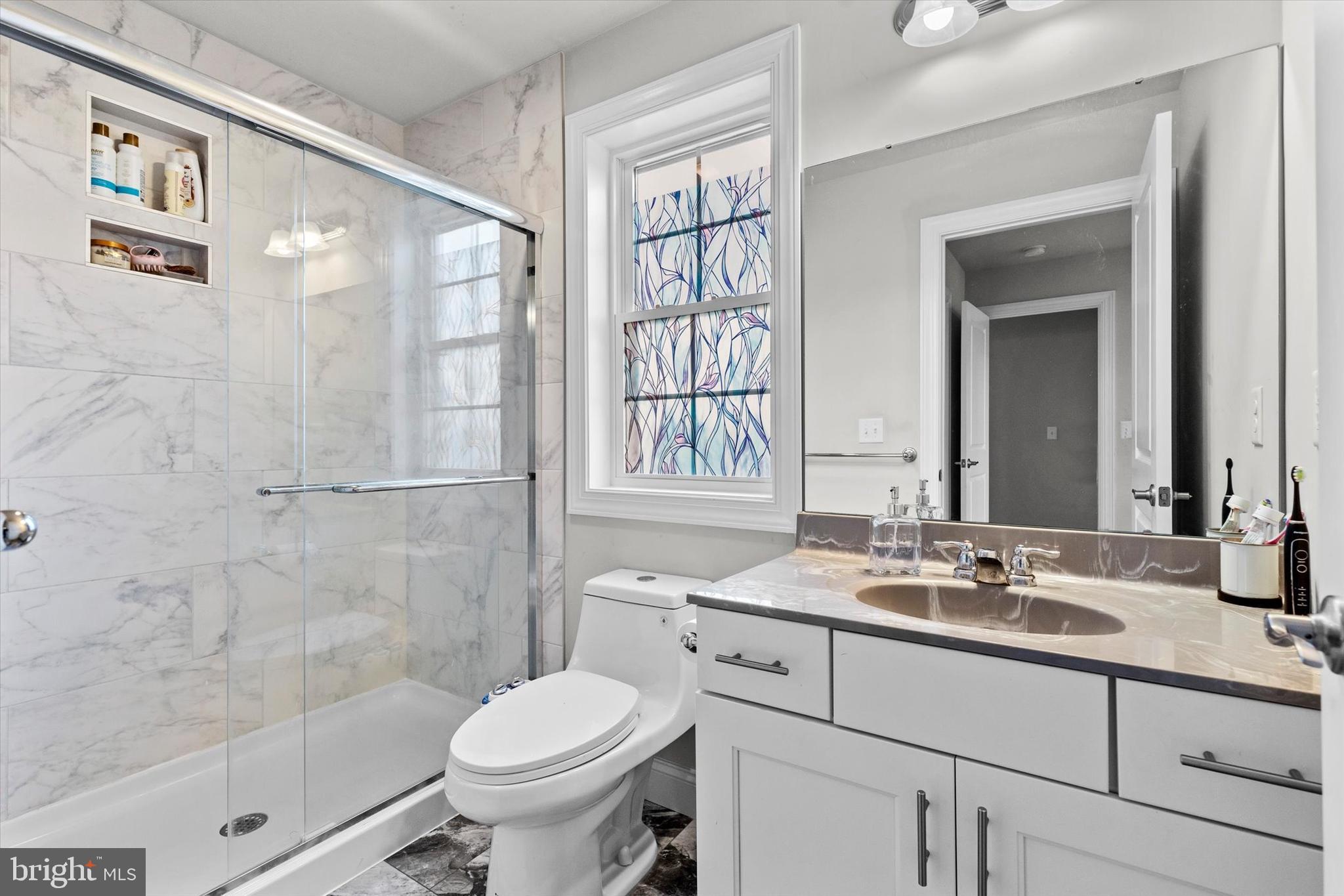 WOODLAND HILLS - Residential