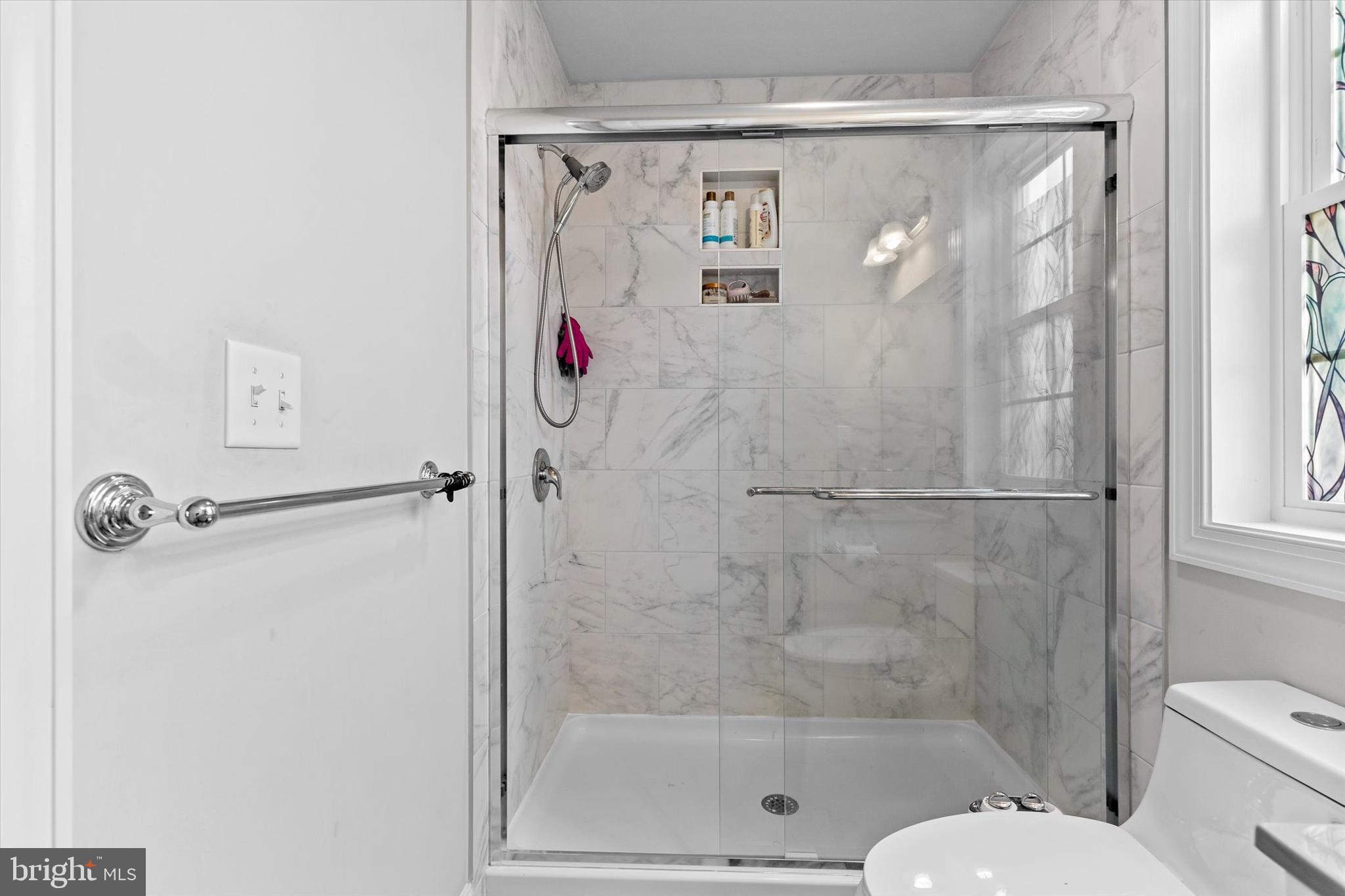 WOODLAND HILLS - Residential