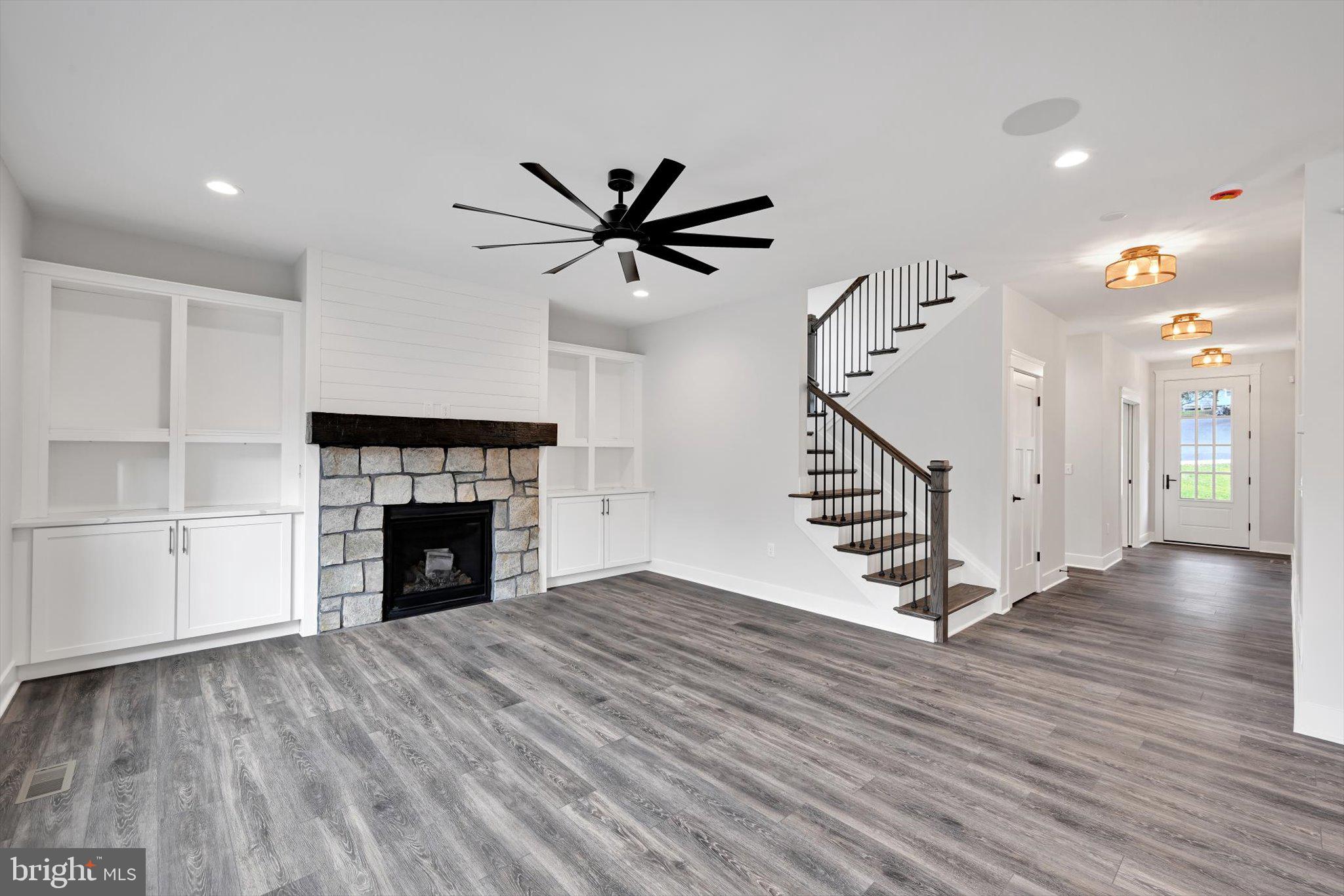 TIMBER RIDGE - Residential