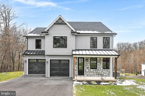 4 PINE TREE DRIVE NEW CUMBERLAND PA 17070