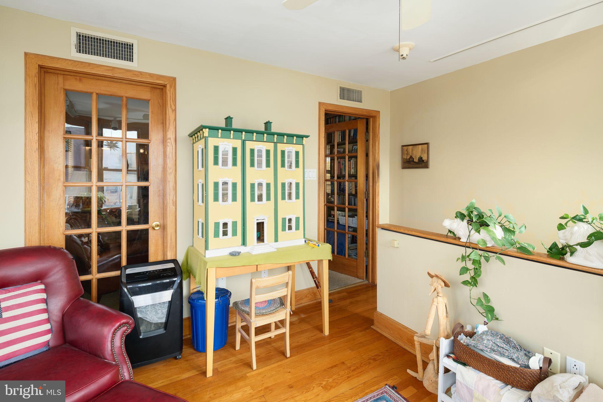 ART MUSEUM AREA - Residential