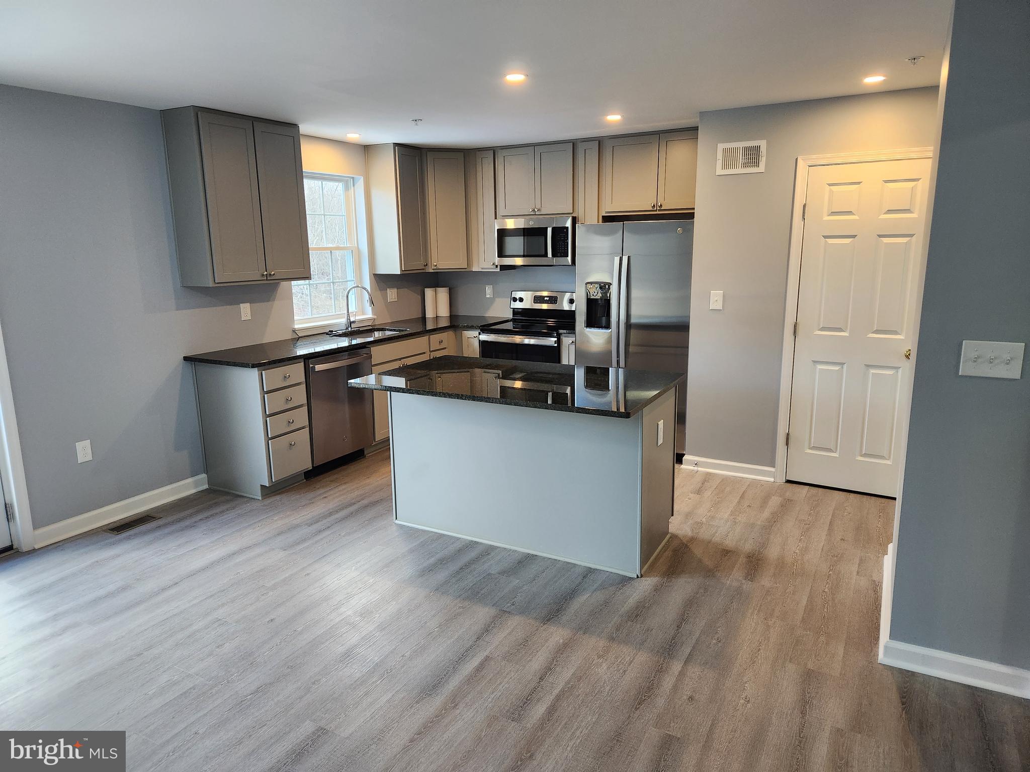 HALLOWELL - Residential Lease