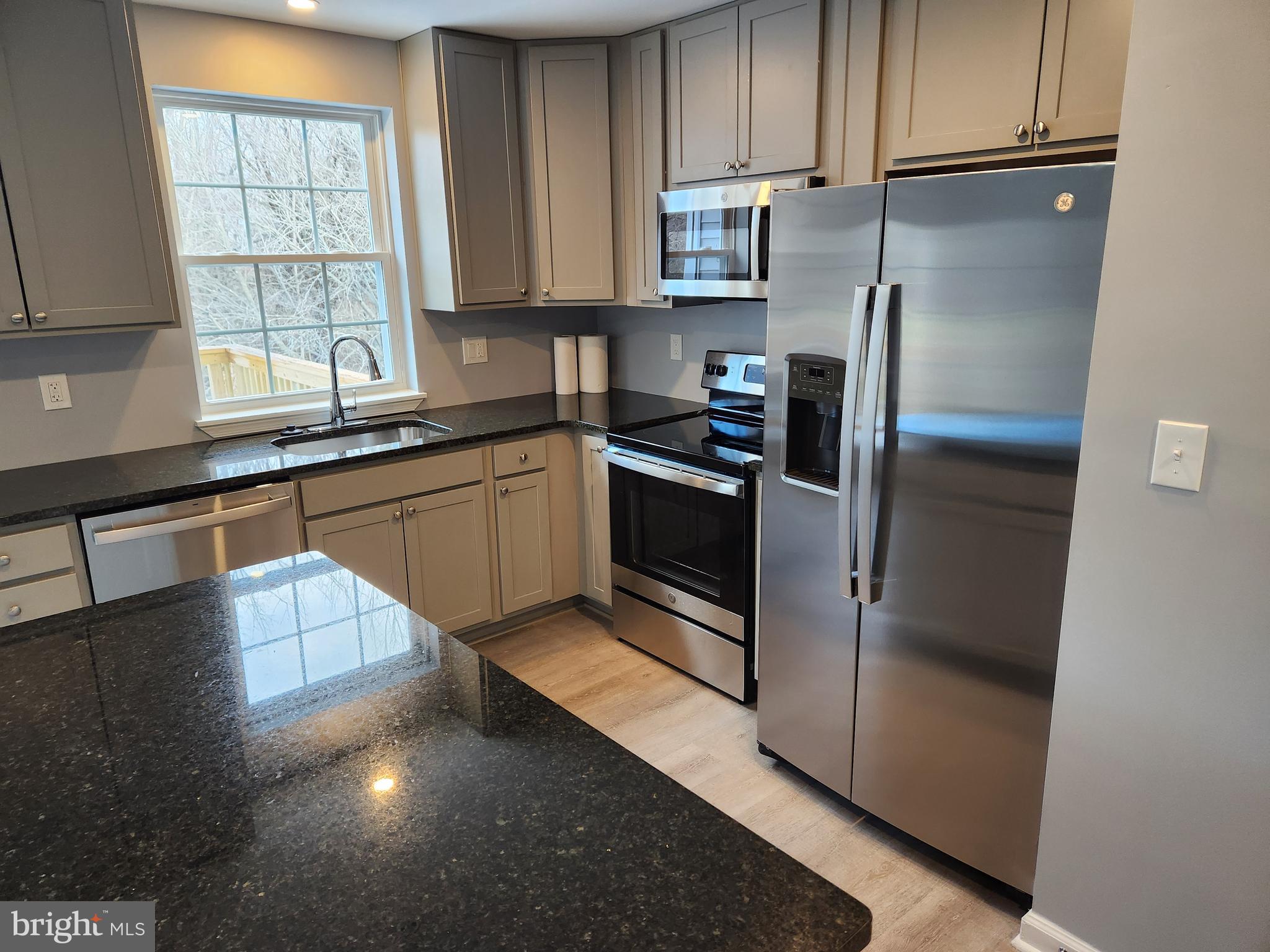 HALLOWELL - Residential Lease