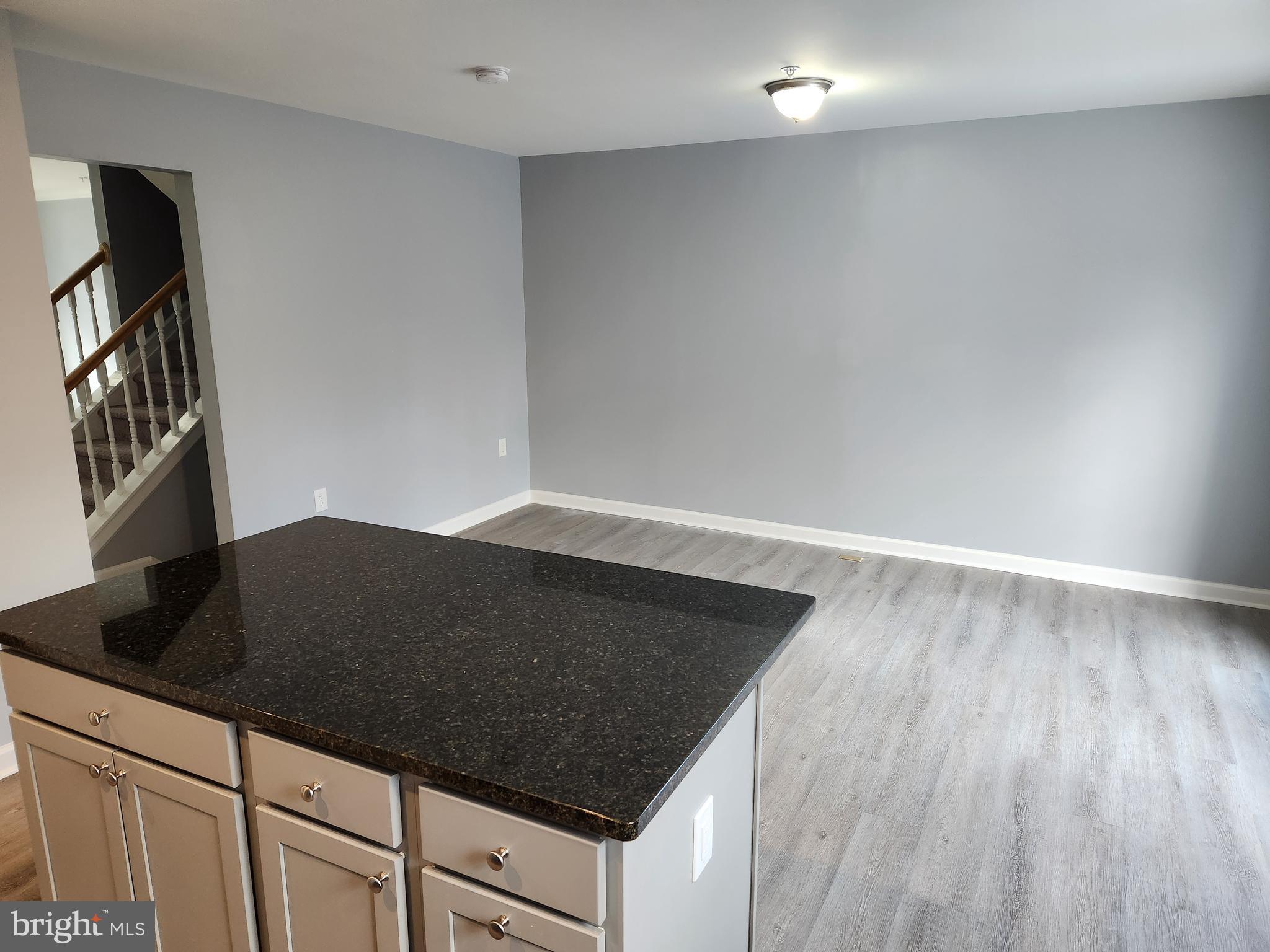 HALLOWELL - Residential Lease