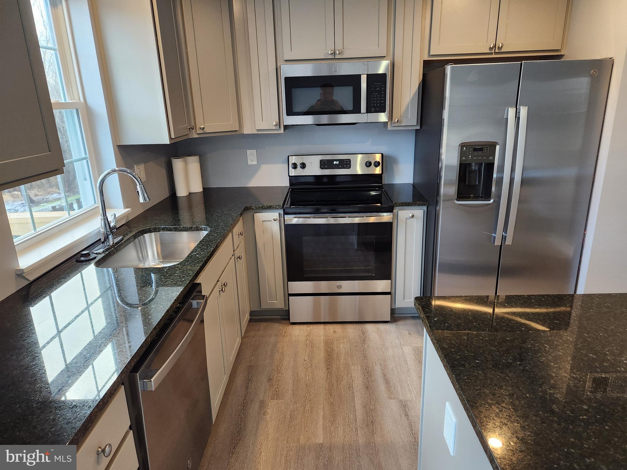 HALLOWELL - Residential Lease