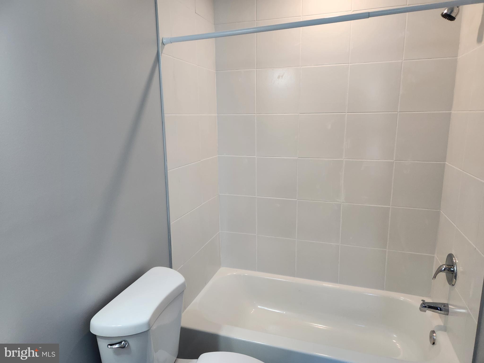 HALLOWELL - Residential Lease