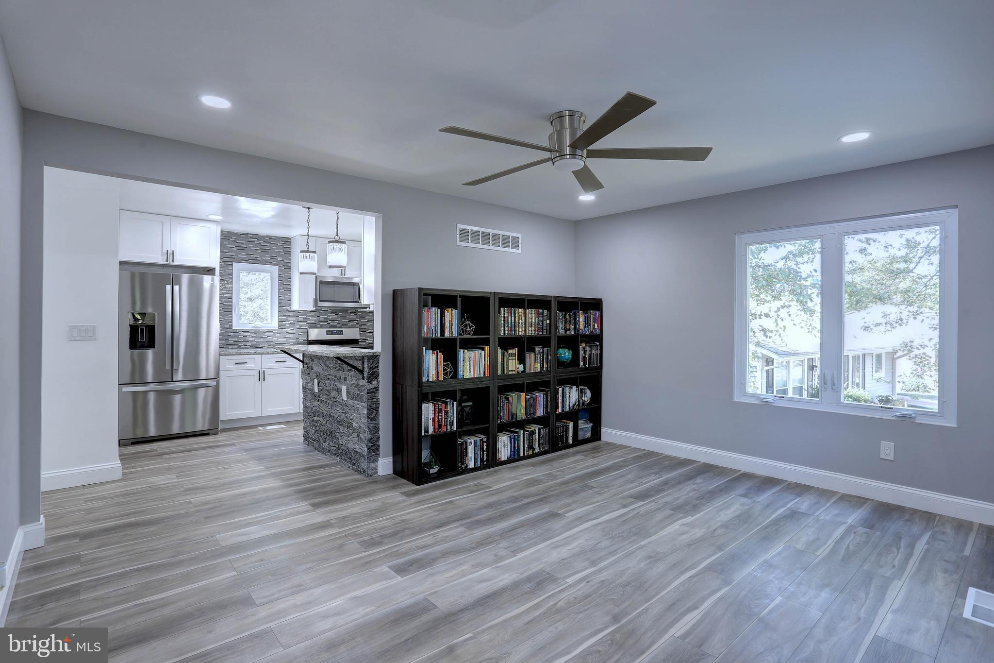 WOODBRIDGE VALLEY - Residential