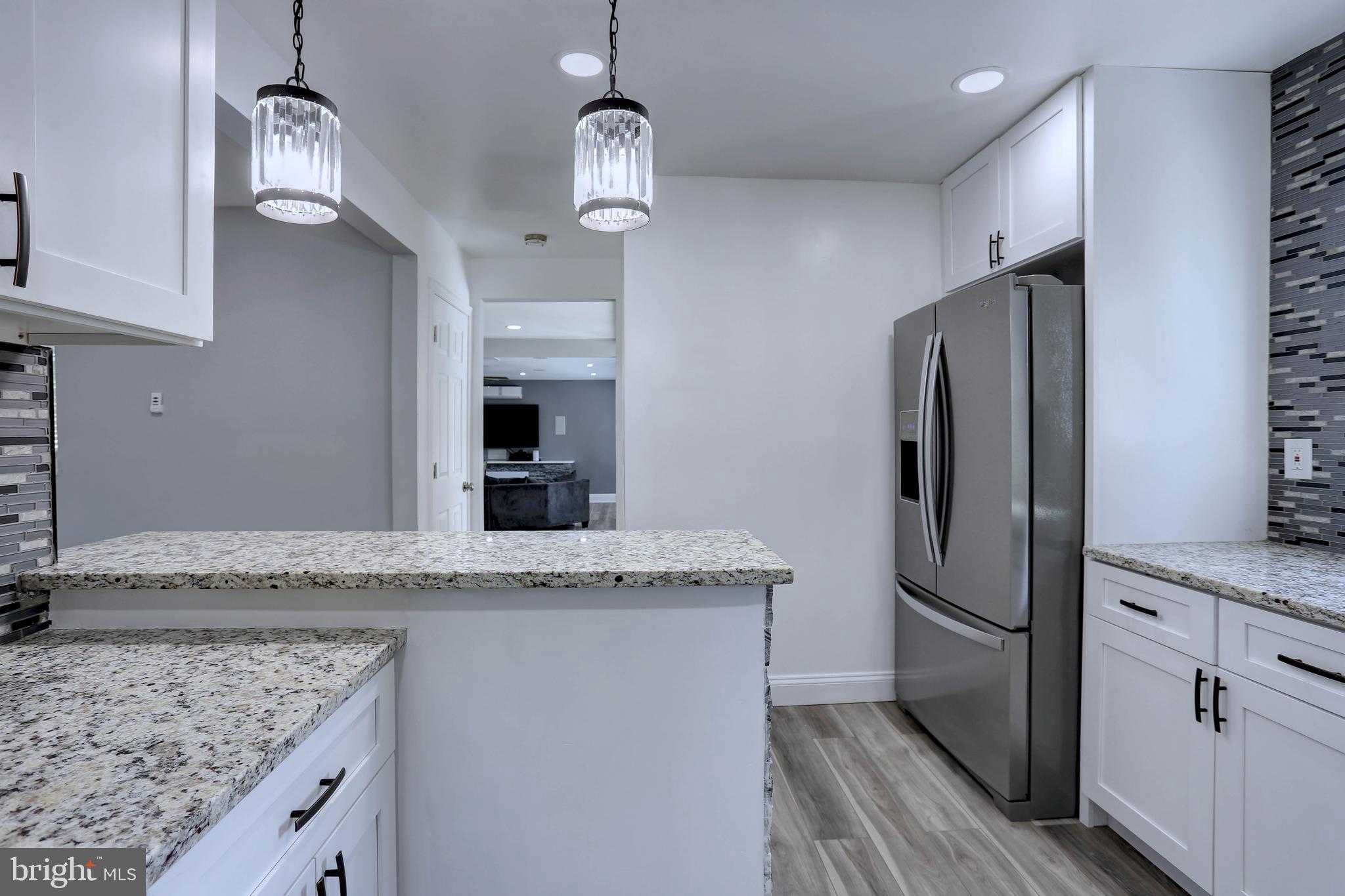 WOODBRIDGE VALLEY - Residential