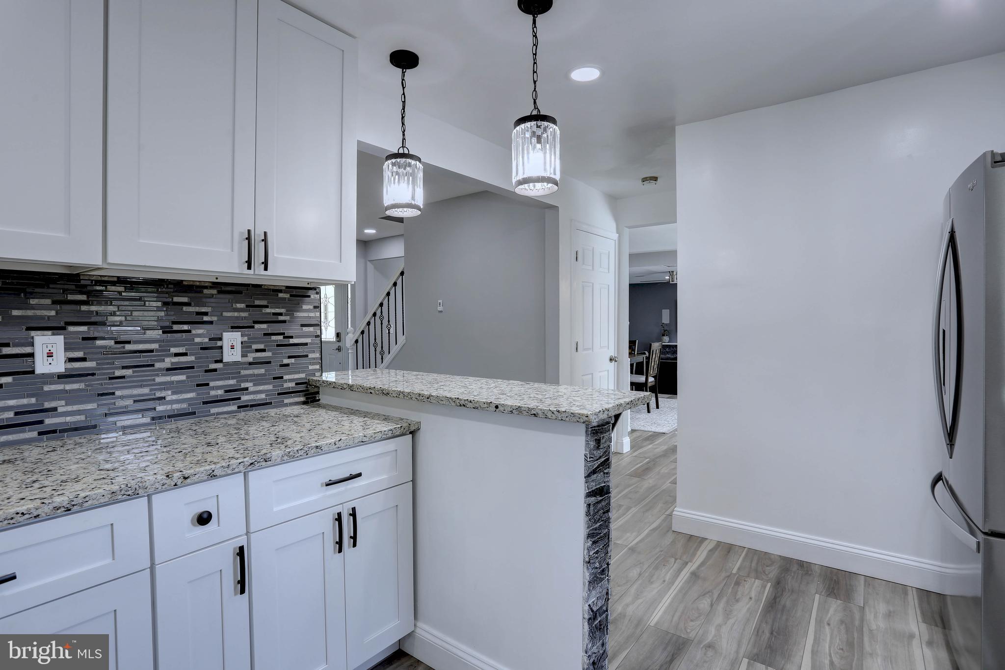 WOODBRIDGE VALLEY - Residential