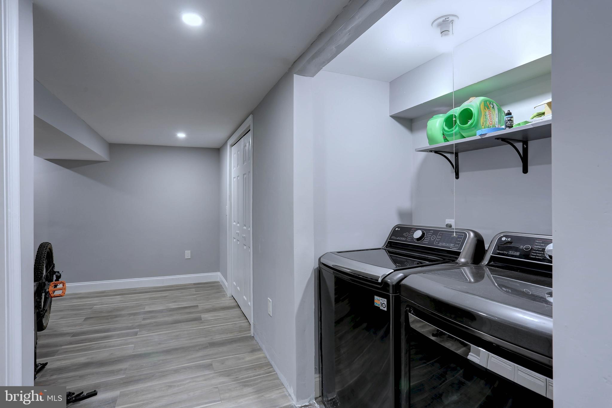 WOODBRIDGE VALLEY - Residential