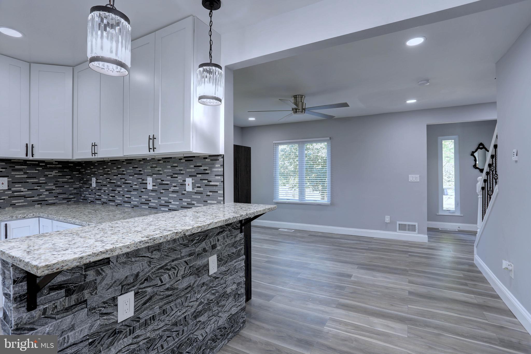 WOODBRIDGE VALLEY - Residential