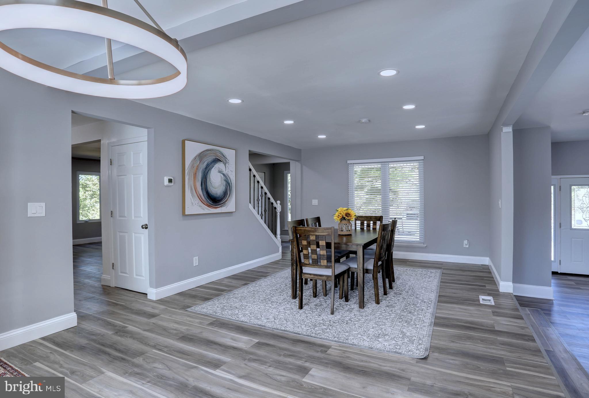 WOODBRIDGE VALLEY - Residential