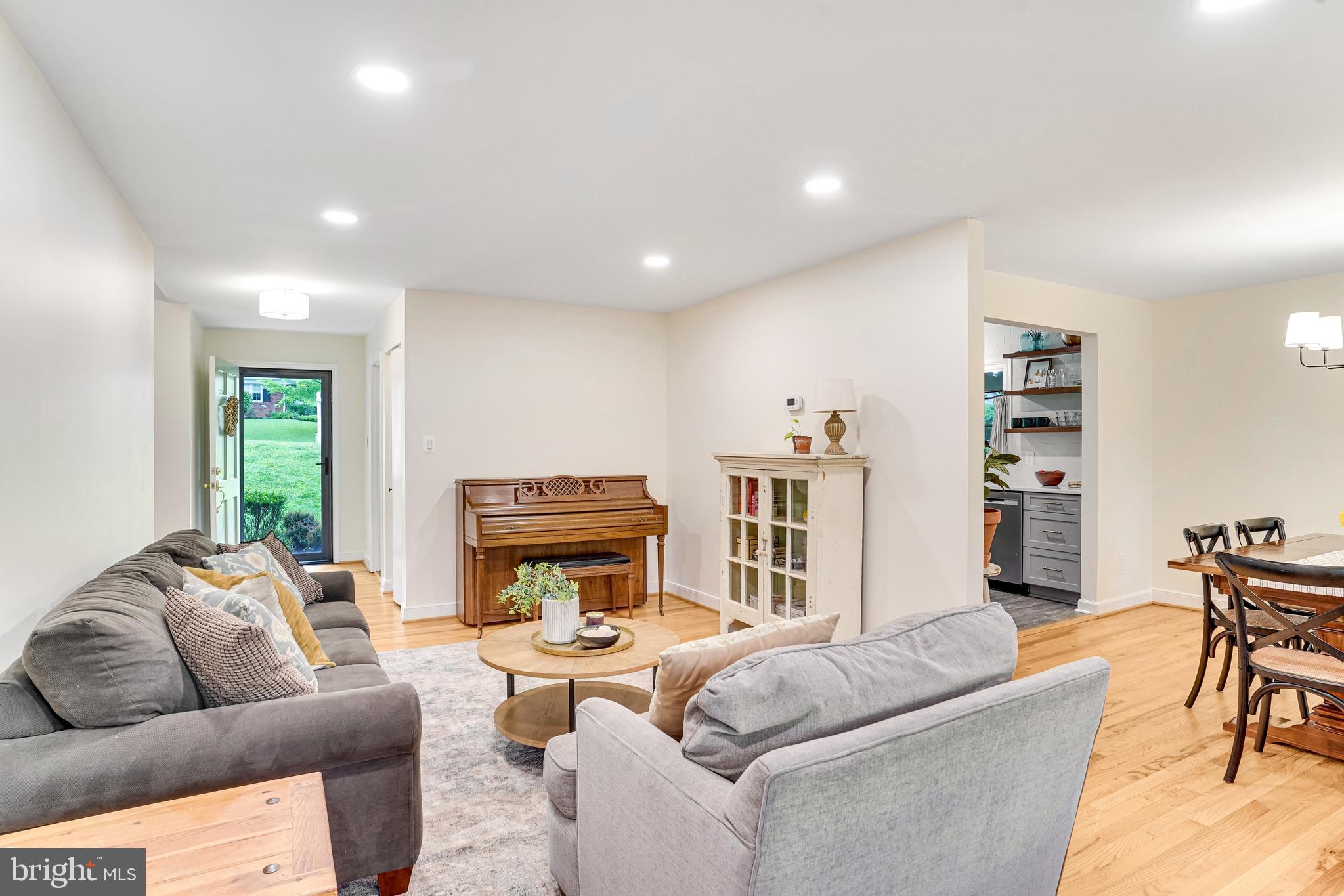 3402 ALBION COURT