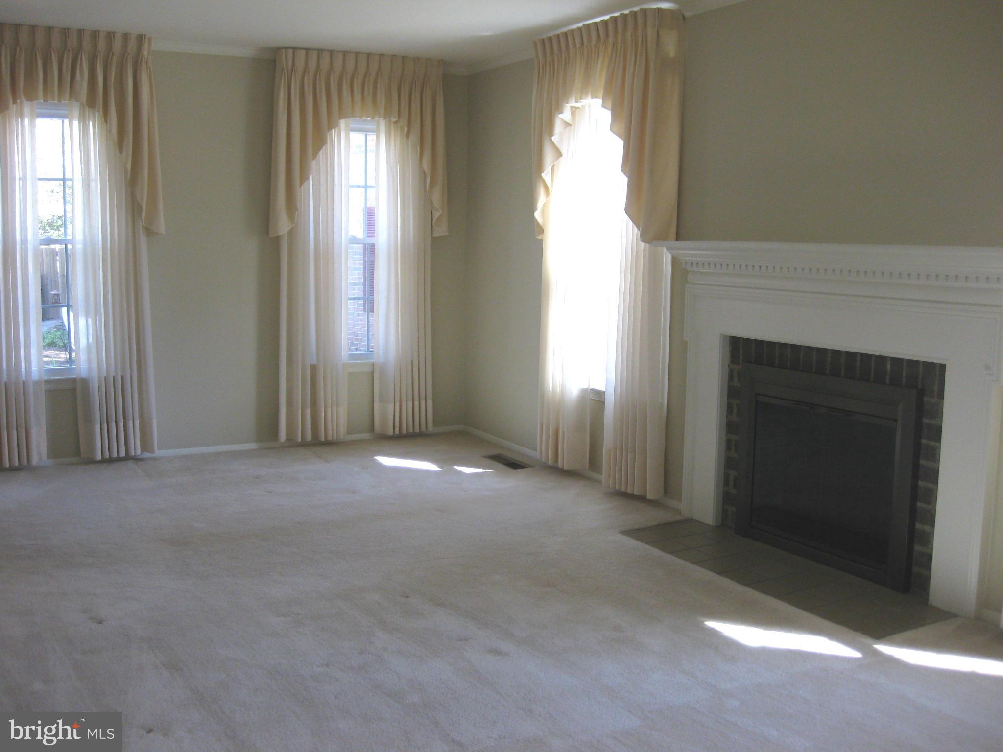 DEEPWOOD - Residential Lease