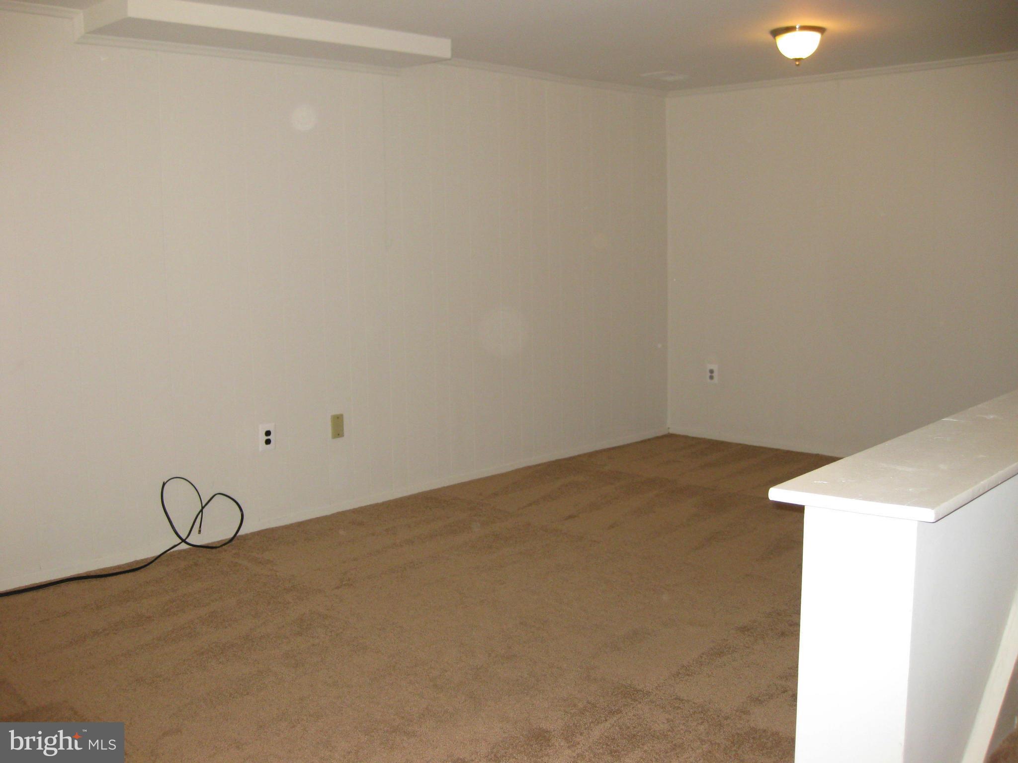 DEEPWOOD - Residential Lease