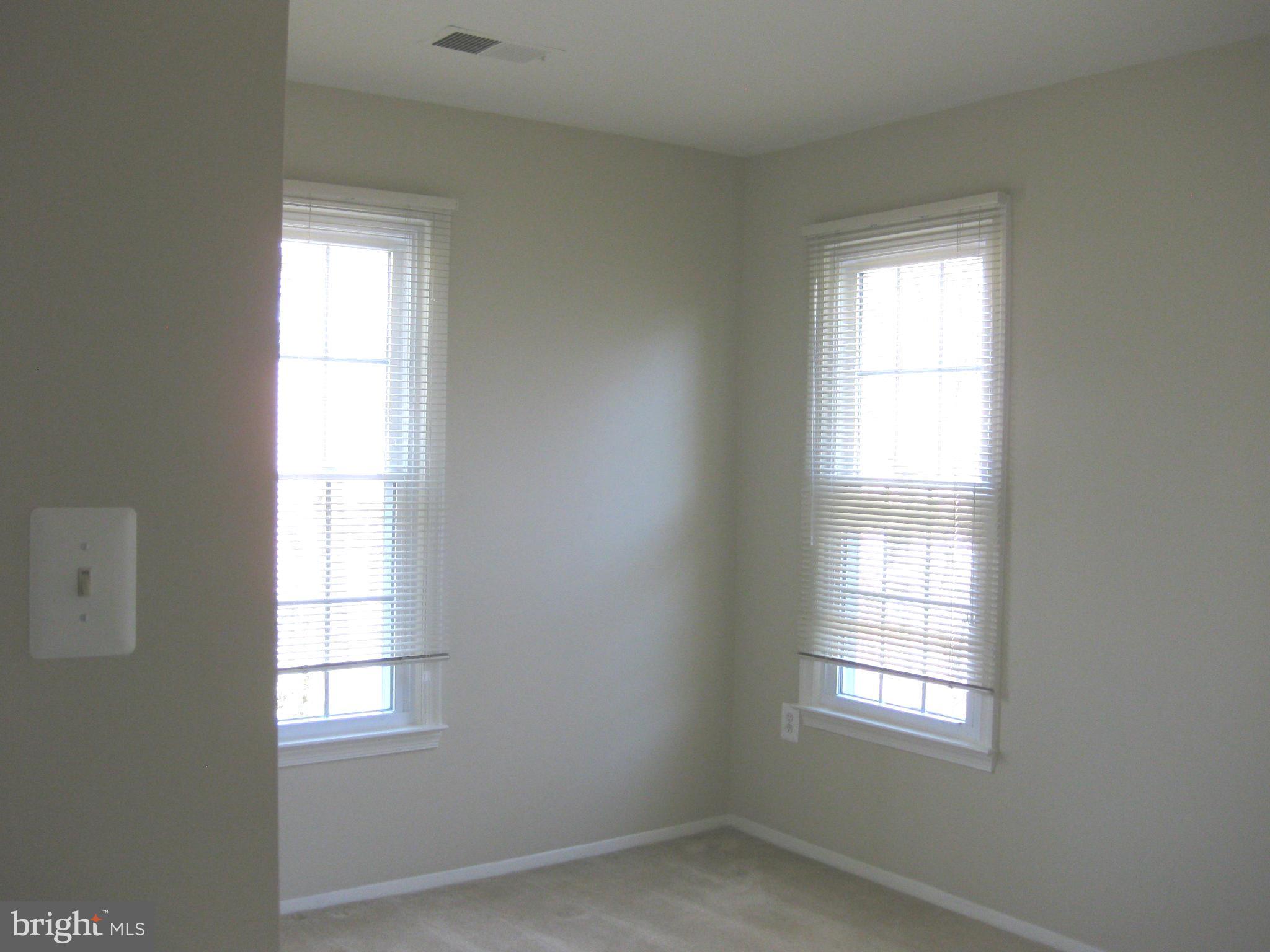 DEEPWOOD - Residential Lease