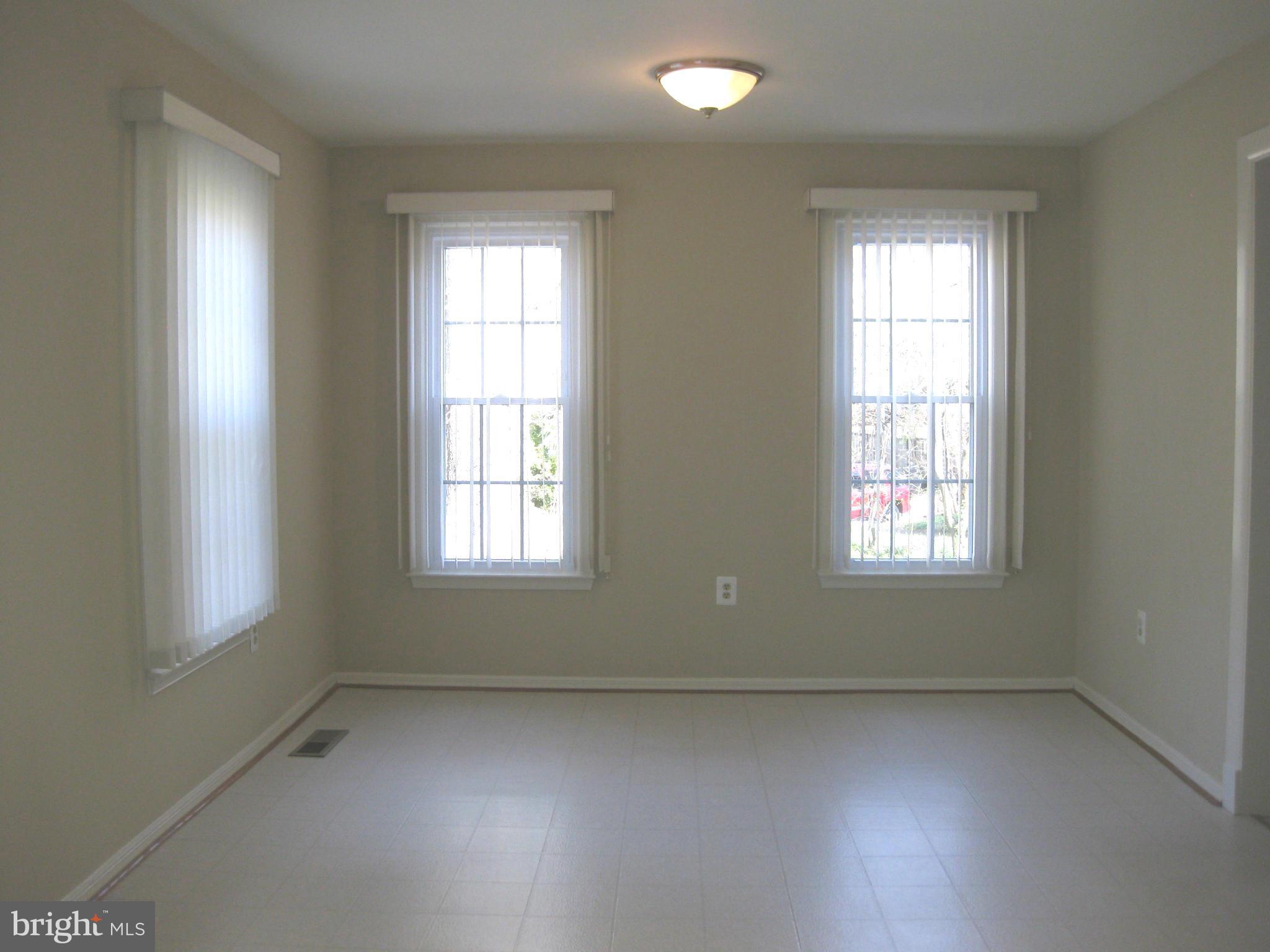 DEEPWOOD - Residential Lease