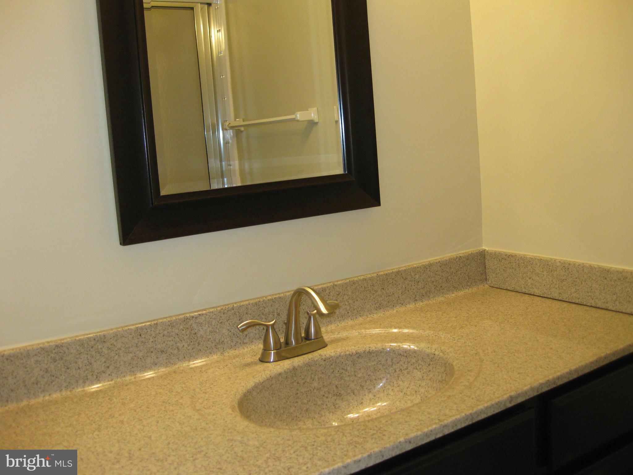 DEEPWOOD - Residential Lease