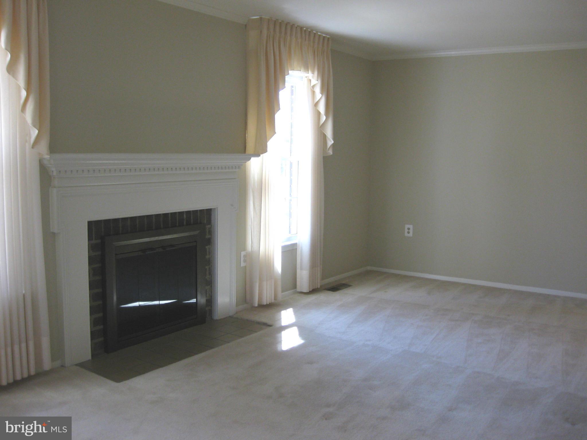 DEEPWOOD - Residential Lease