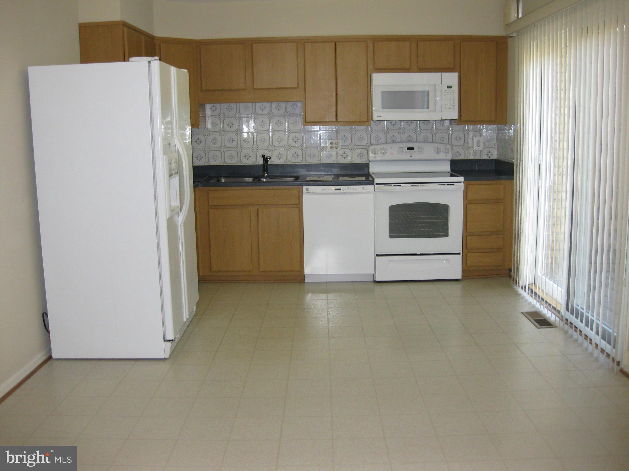 DEEPWOOD - Residential Lease