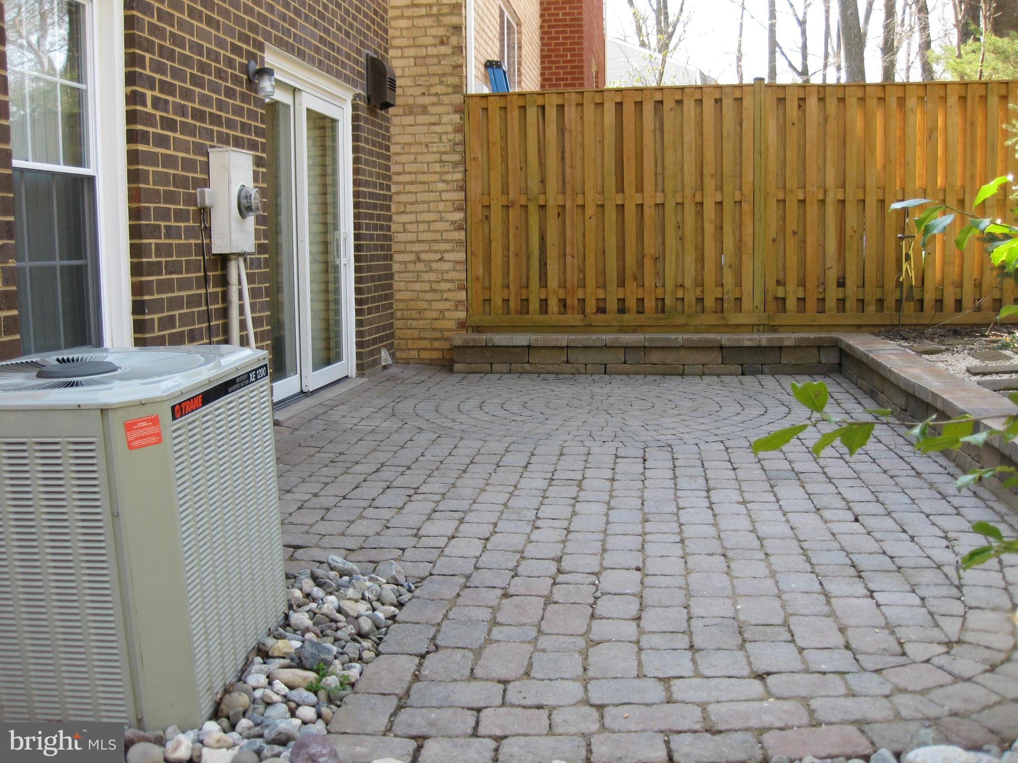 DEEPWOOD - Residential Lease