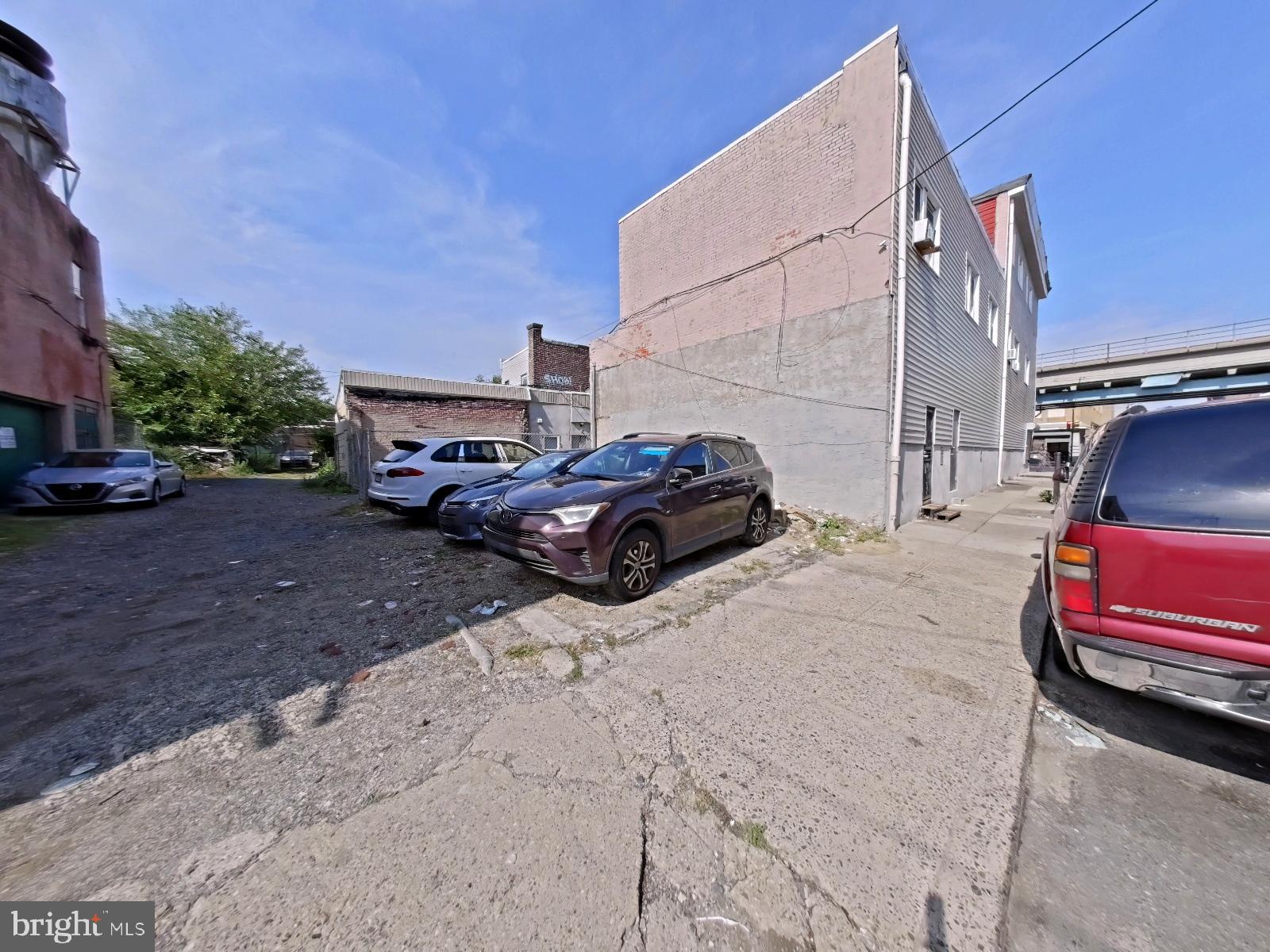 FRANKFORD - Commercial Sale
