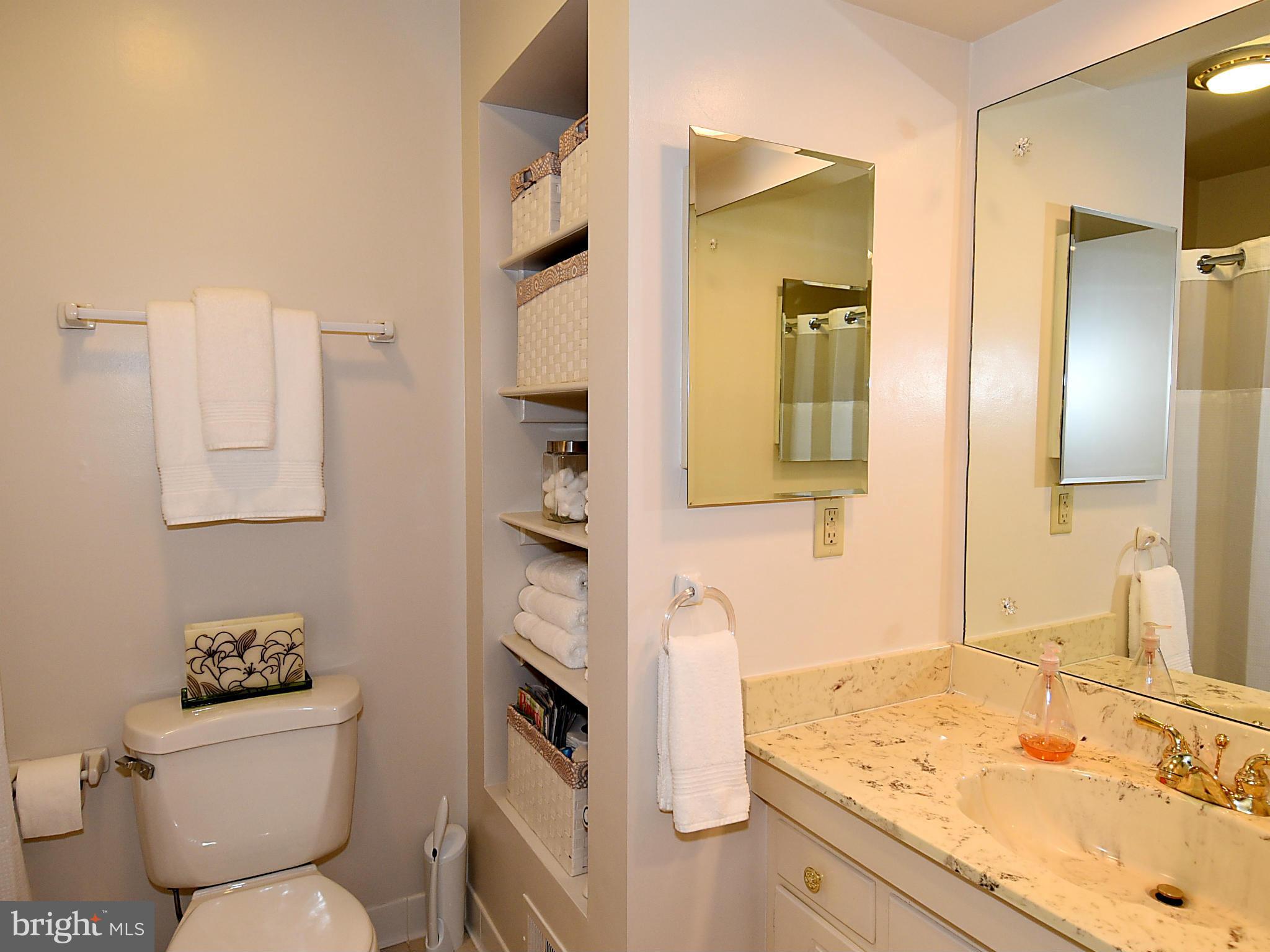 BUSH HILL WOODS - Residential Lease