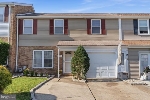 Townhouse For Sale - 3204 Ethan Allen Ct Ct<br/> Bucks County, BENSALEM, PA 19020