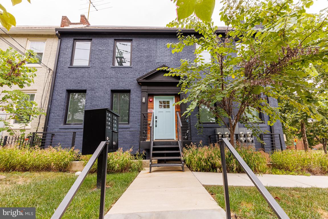 4001 7TH STREET NE 7